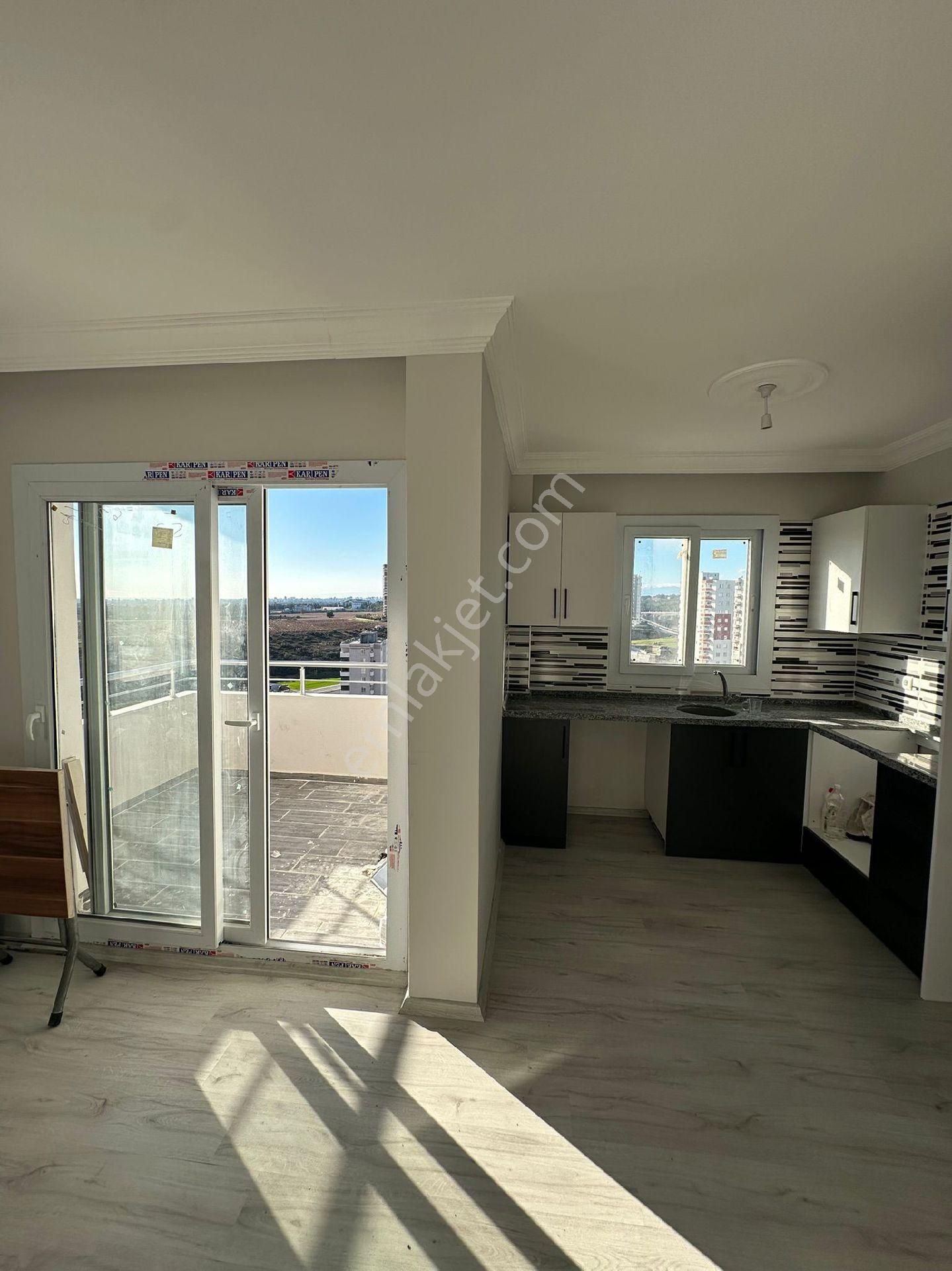 Gültepe Mahallesinde Site İçerisinde 2+1 Geniş Kiralık Daire - Görsel 2