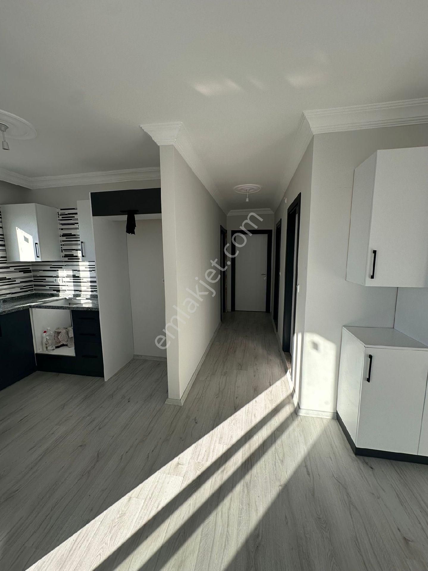 Gültepe Mahallesinde Site İçerisinde 2+1 Geniş Kiralık Daire - Görsel 3