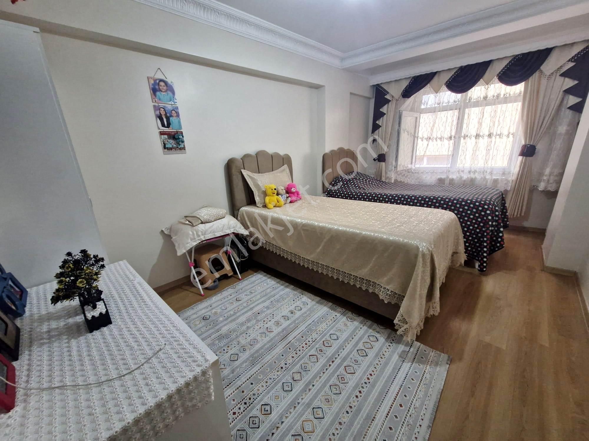 Çakmak Durağı Yakını Satılık Ara Kat 3+1 Ultra Geniş Daire - Görsel 6