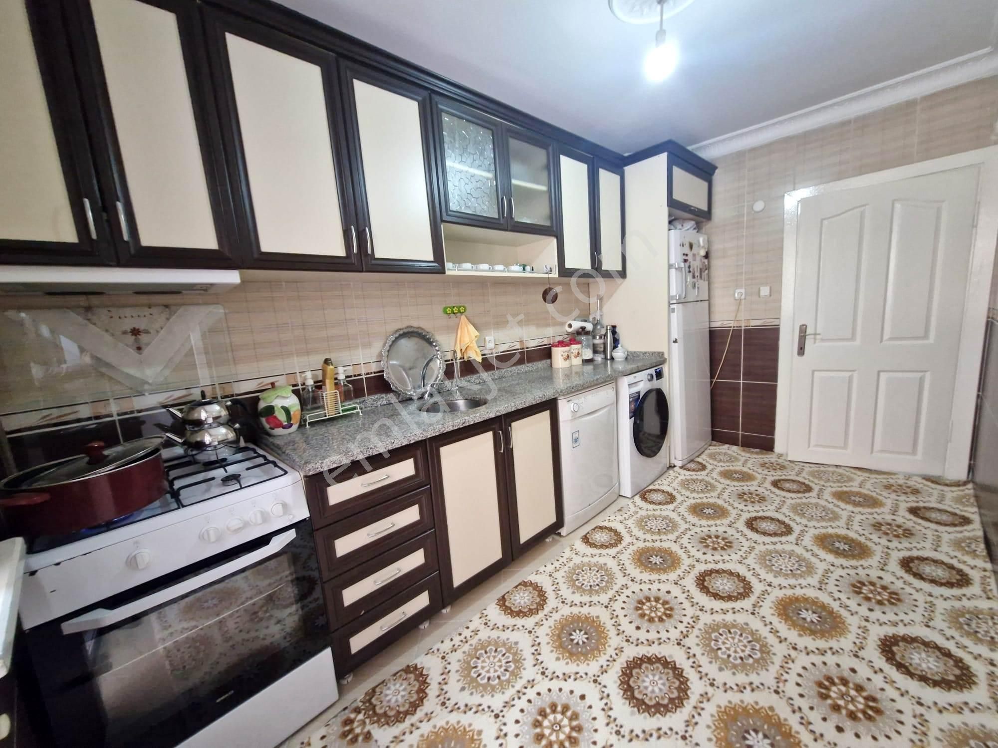 Çakmak Durağı Yakını Satılık Ara Kat 3+1 Ultra Geniş Daire - Görsel 12