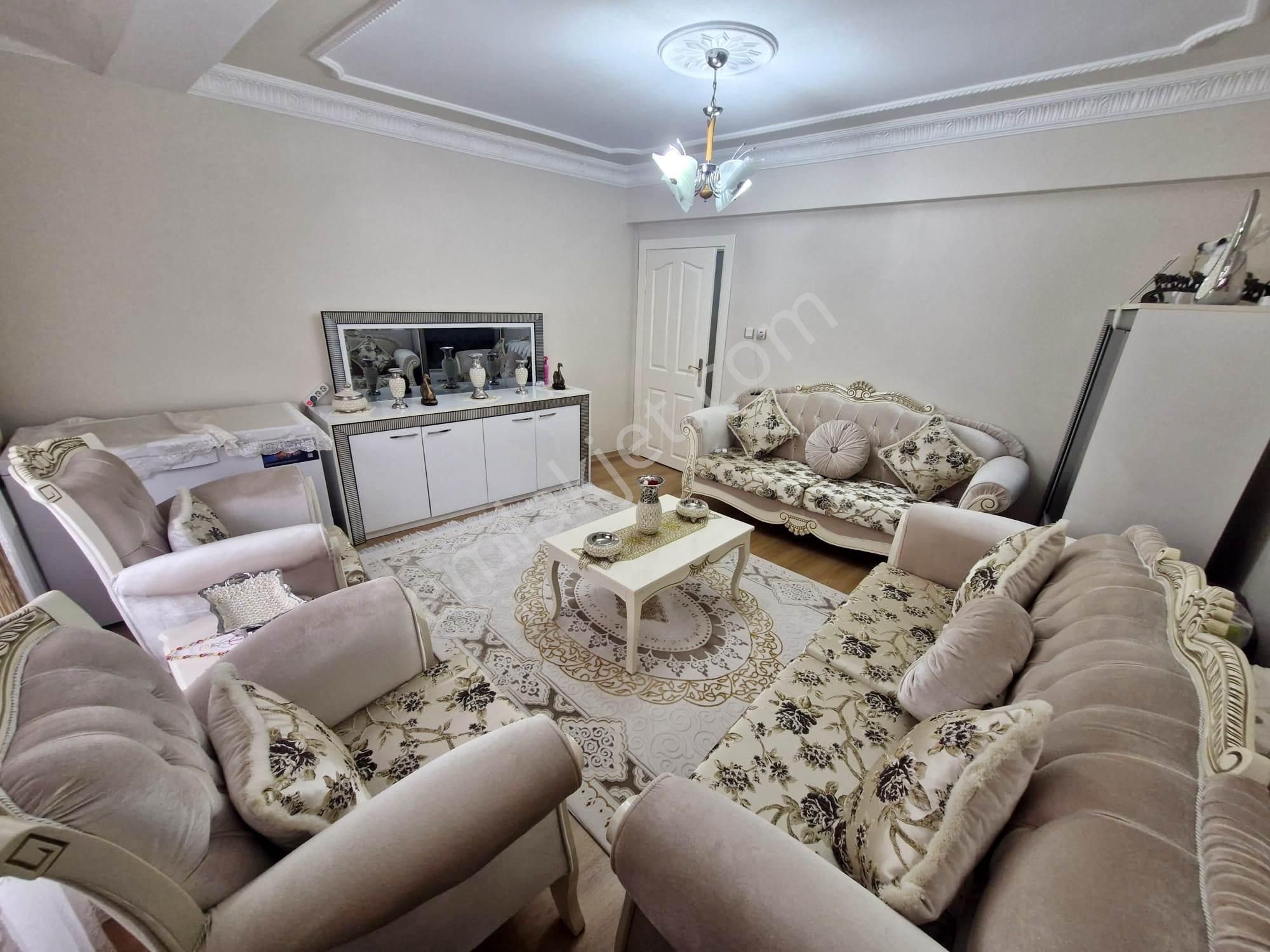 Çakmak Durağı Yakını Satılık Ara Kat 3+1 Ultra Geniş Daire - Görsel 2