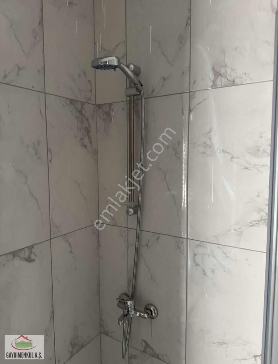 İlçe Merkezinde Çarşıya Yakın 1+1 Sıfır Daire - Görsel 2