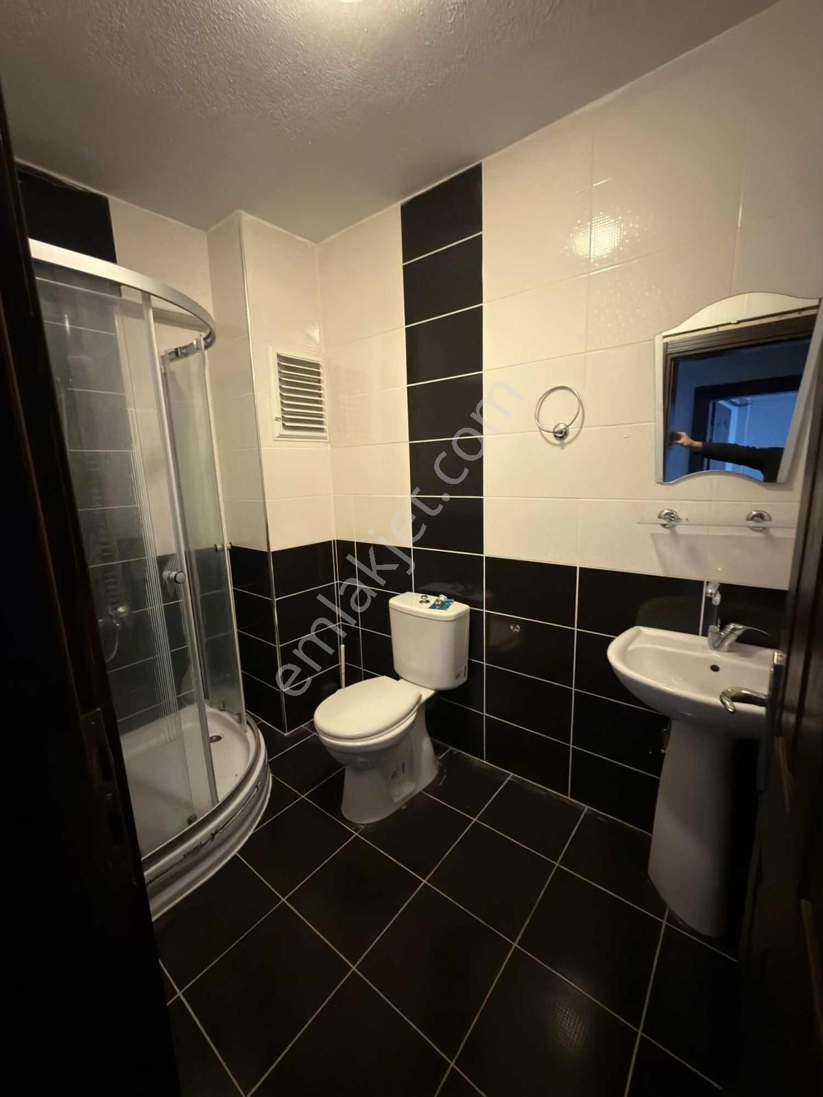 Serdivan'da 2+1 Temiz Kiralık Daire - Görsel 4