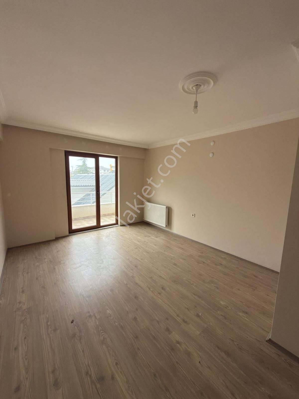 Ferizli Merkez'de Cadde Üstü Satılık Daire - Görsel 19