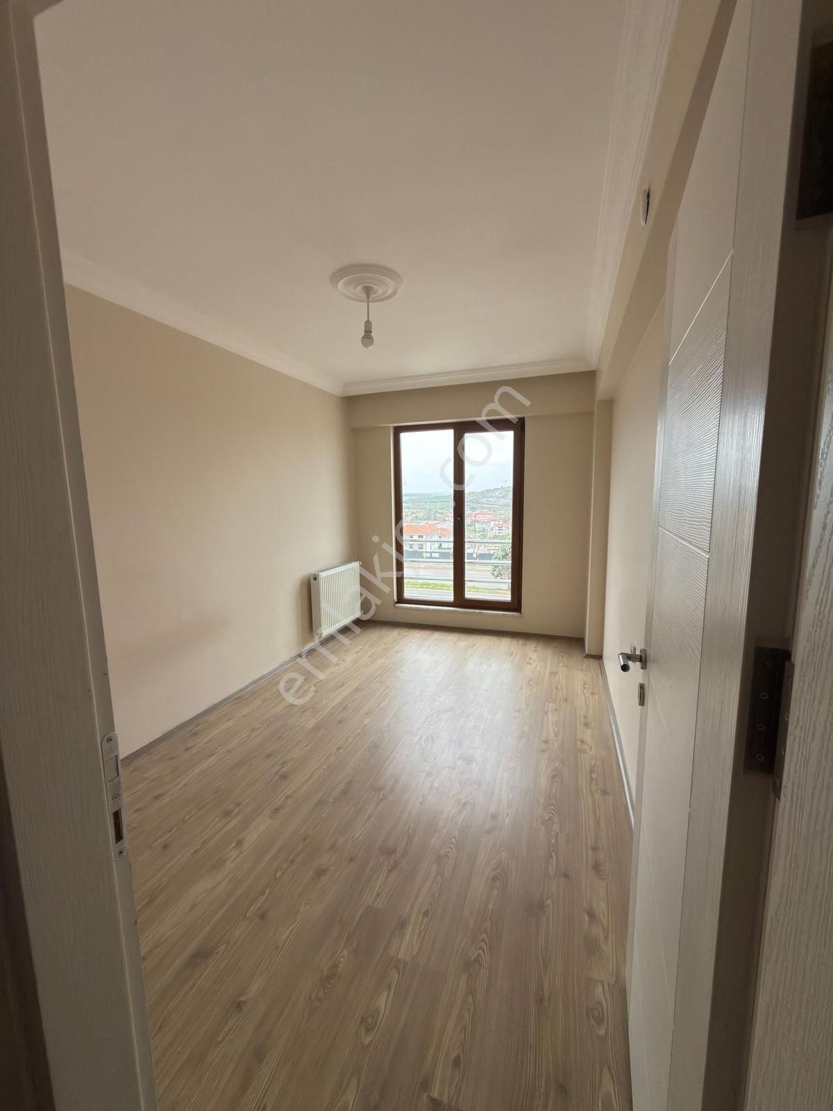 Ferizli Merkez'de Cadde Üstü Satılık Daire - Görsel 18