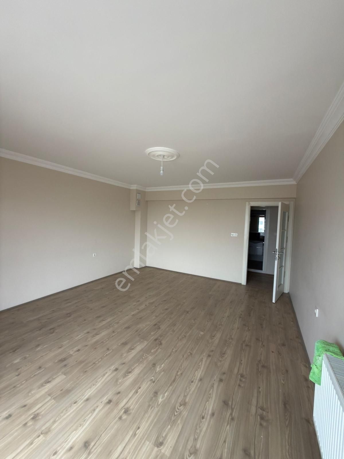 Ferizli Merkez'de Cadde Üstü Satılık Daire - Görsel 5