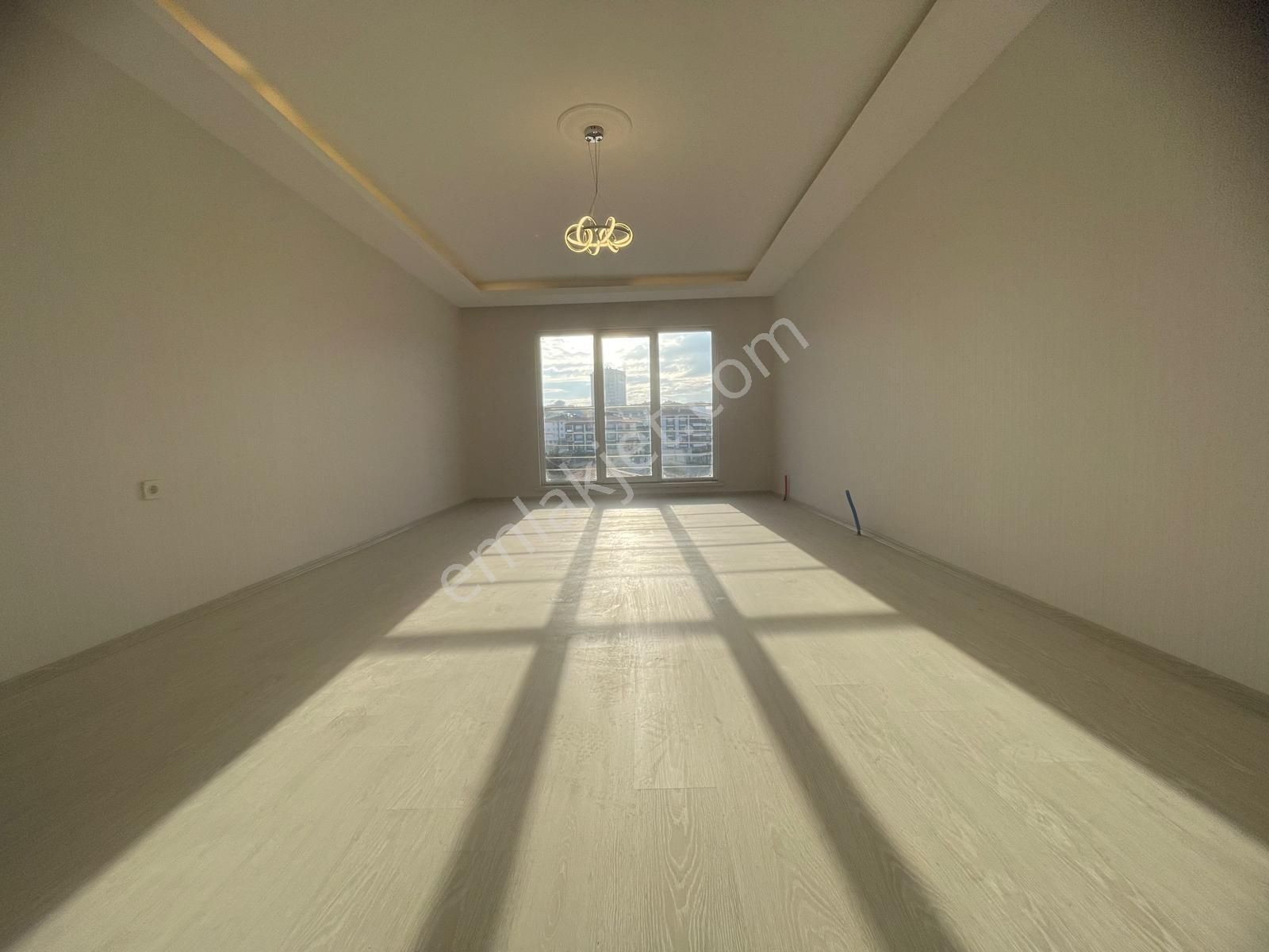 Yuvam'dan Teras Balkonlu Sıfır 3+1 Cadde Üzeri Manzaralı Daire!! - Görsel 10