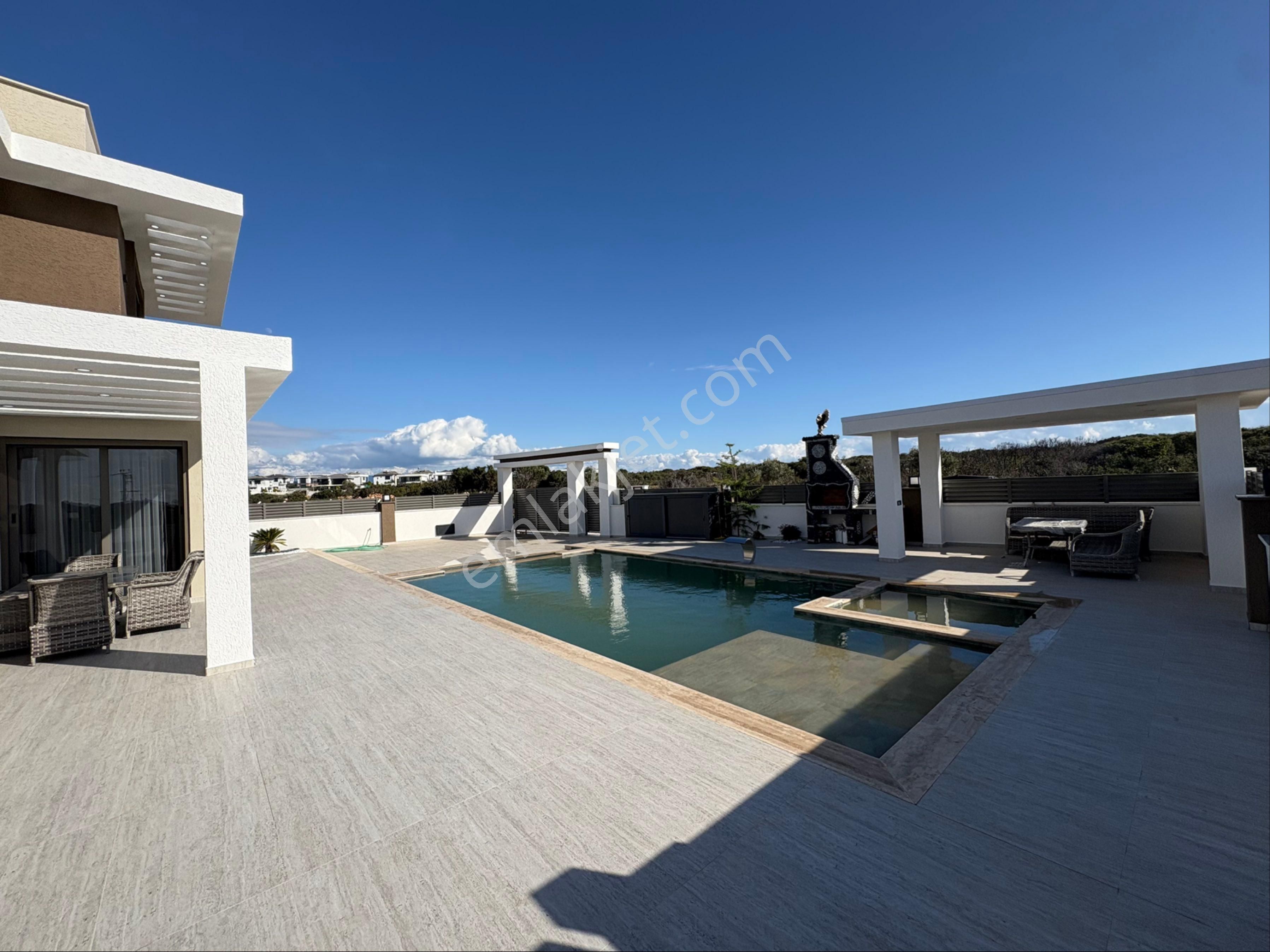 Didim Efeler’de 500 M2 Arsa İçerisin De Full Eşyalı, Havuzlu, Saunalı, Akıllı Sistemli Lüks Villa - Görsel 11