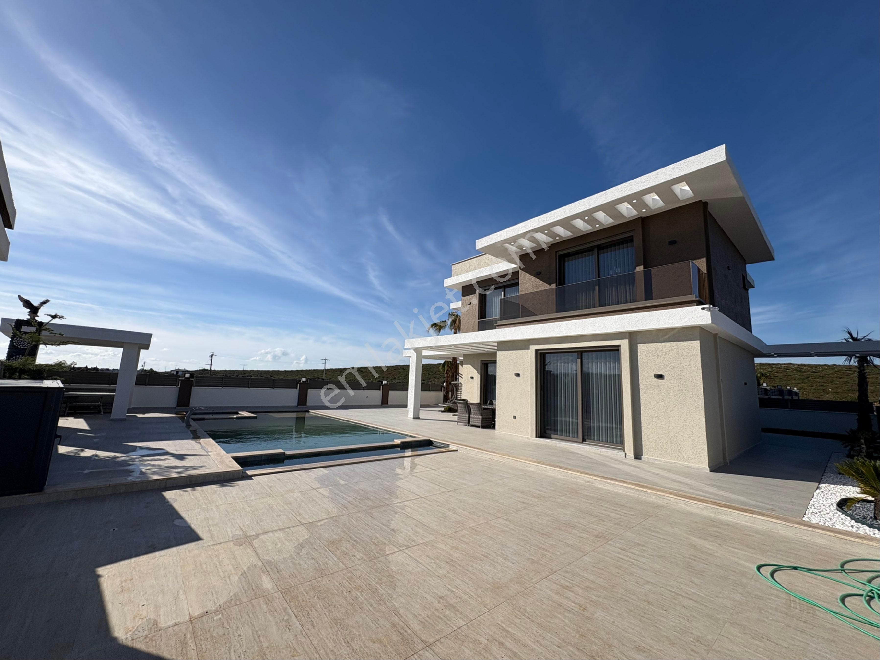 Didim Efeler’de 500 M2 Arsa İçerisin De Full Eşyalı, Havuzlu, Saunalı, Akıllı Sistemli Lüks Villa - Görsel 2