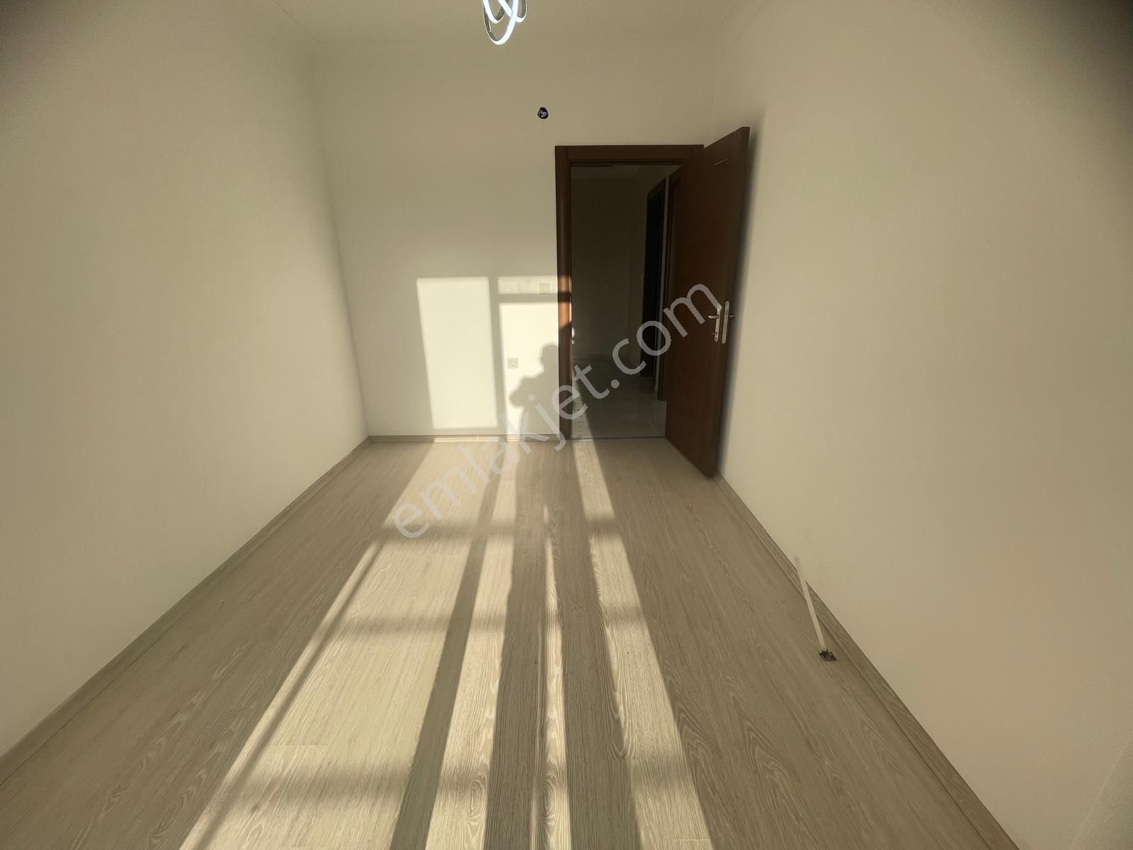 Yuvam'dan Teras Balkonlu Sıfır 3+1 Cadde Üzeri Manzaralı Daire!! - Görsel 7