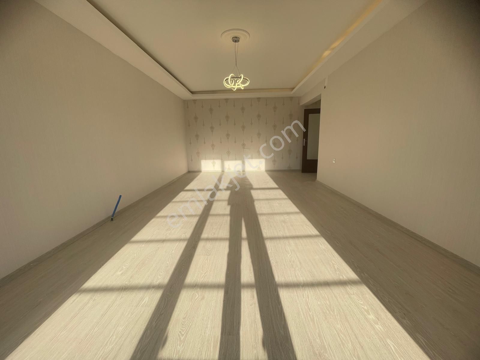 Yuvam'dan Teras Balkonlu Sıfır 3+1 Cadde Üzeri Manzaralı Daire!! - Görsel 17