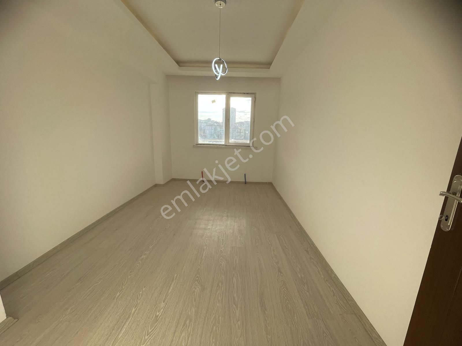 Yuvam'dan Teras Balkonlu Sıfır 3+1 Cadde Üzeri Manzaralı Daire!! - Görsel 13