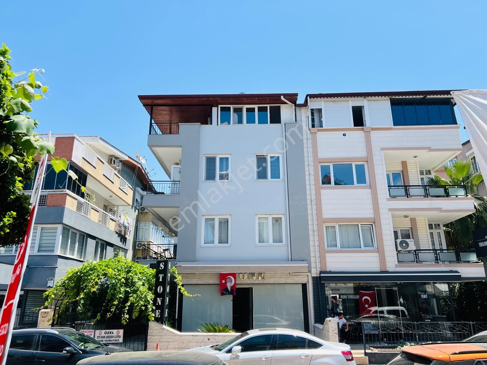 Fenerde 1+0 Çatı Katı Eşyalı Daire