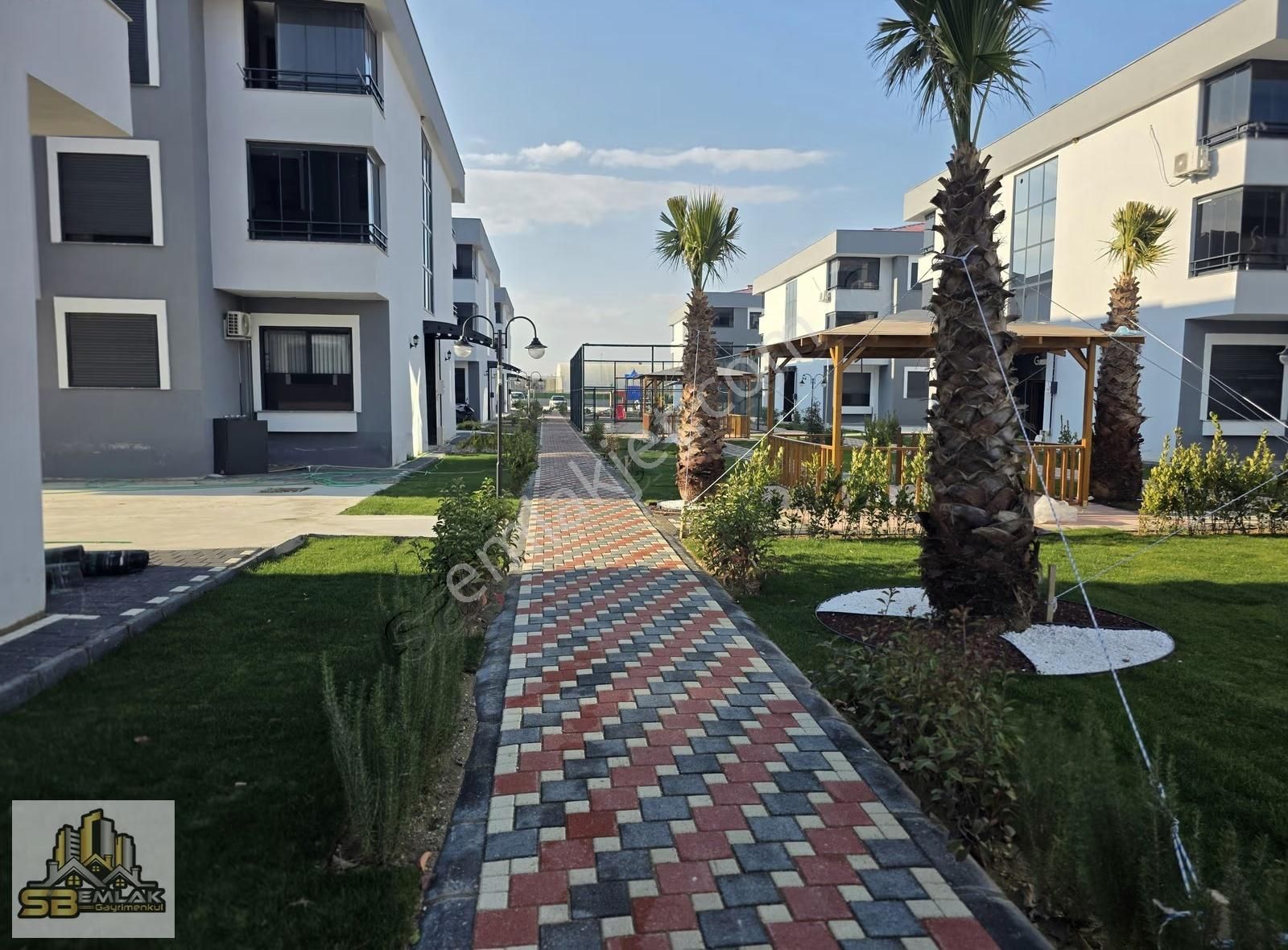 Tire Sb Emlak Ofisinden Atatürk Mahallesinde Lüks 3+1 Daireler