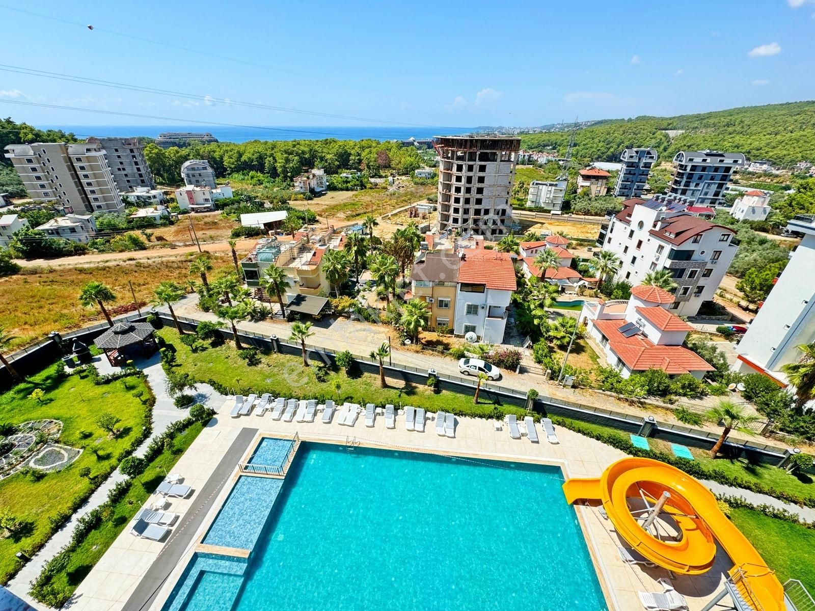 Alanya Avsallar'da 1+1 Full Eşyalı Deniz Manzaralı Aktiviteli