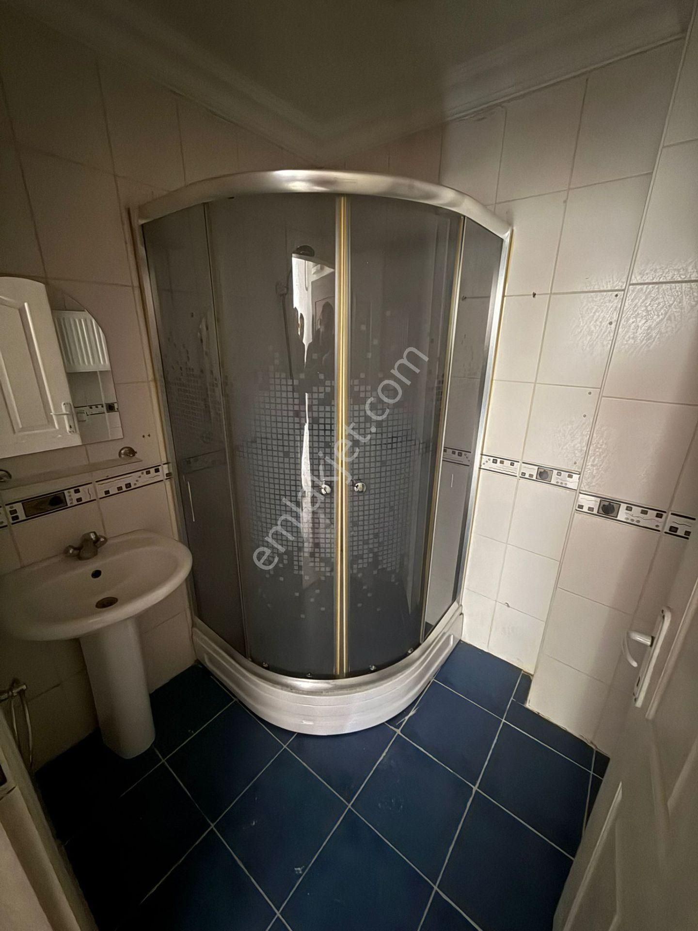 Bilgen Vatan'dan Bağlarbaşı'nda 1. Kat Ön Cephe 2 Balkonlu Geniş 2+1 Satılık Masrafsız Yeni Boyalı - Görsel 24