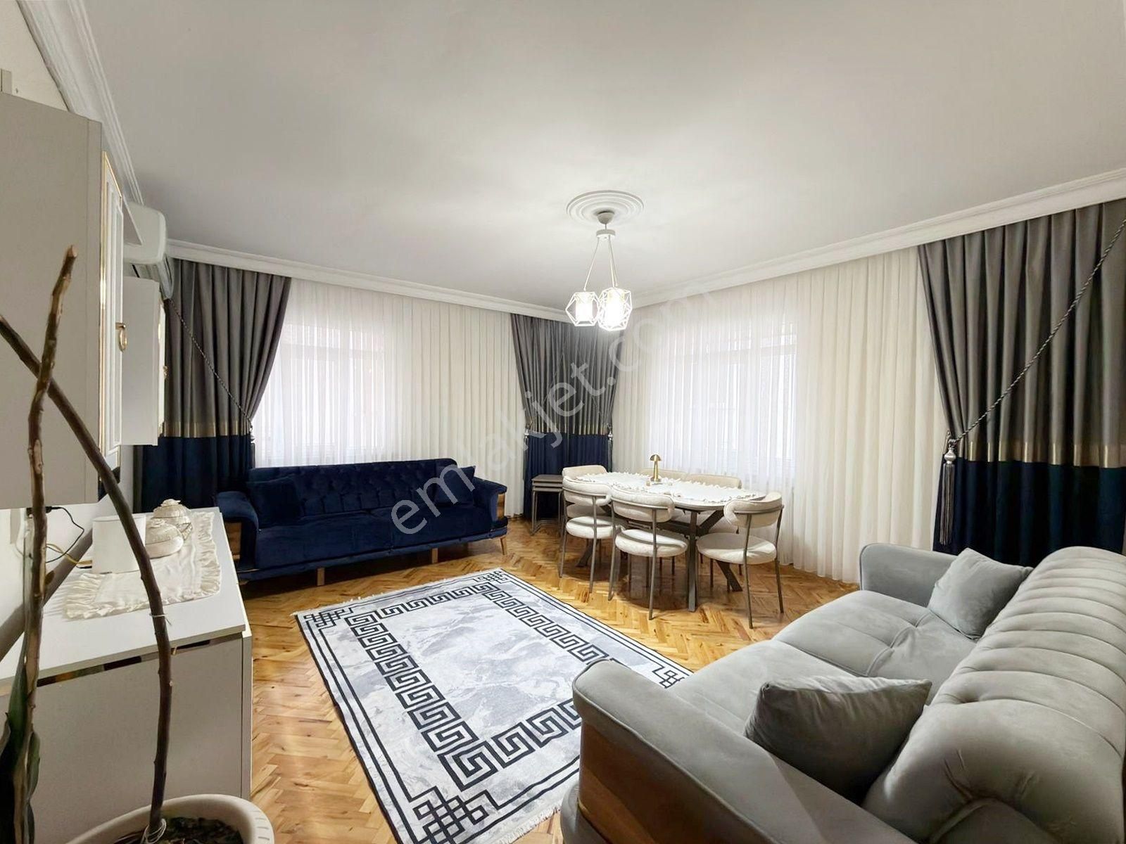 Salih Emlak 'tan 28 Yıllık Geniş 2+1 Masrafsız 2.kat Daire