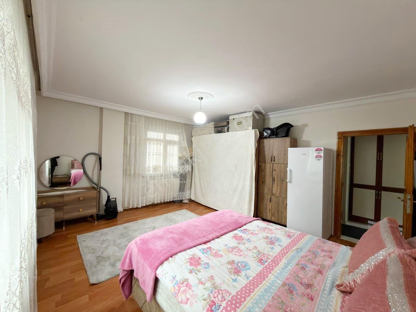 Salih Emlak 'tan 28 Yıllık Geniş 2+1 Masrafsız 2.kat Daire - Görsel 5