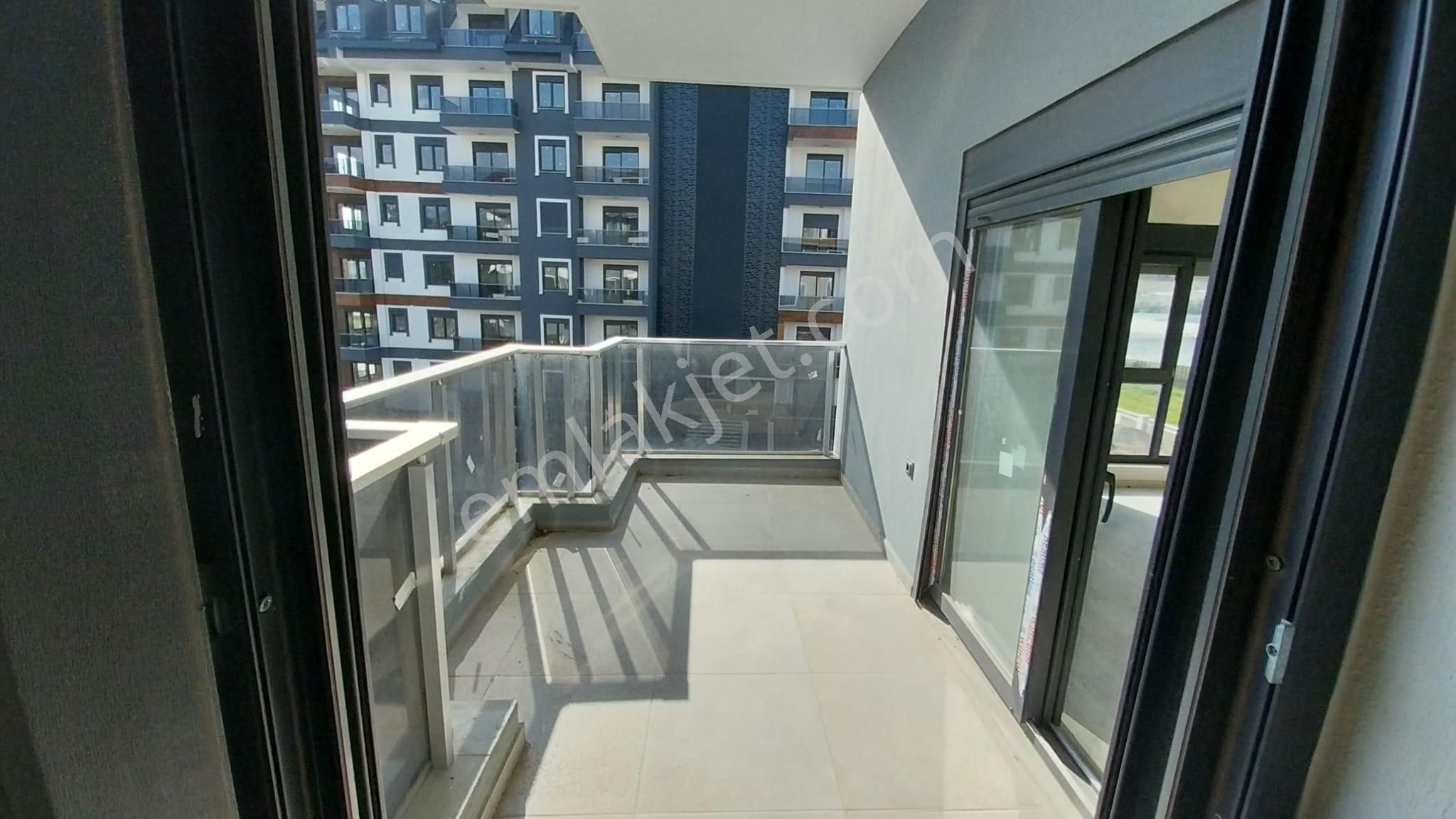 Yüzme Havuzlu Sıfır 2+1 Daire - Görsel 14