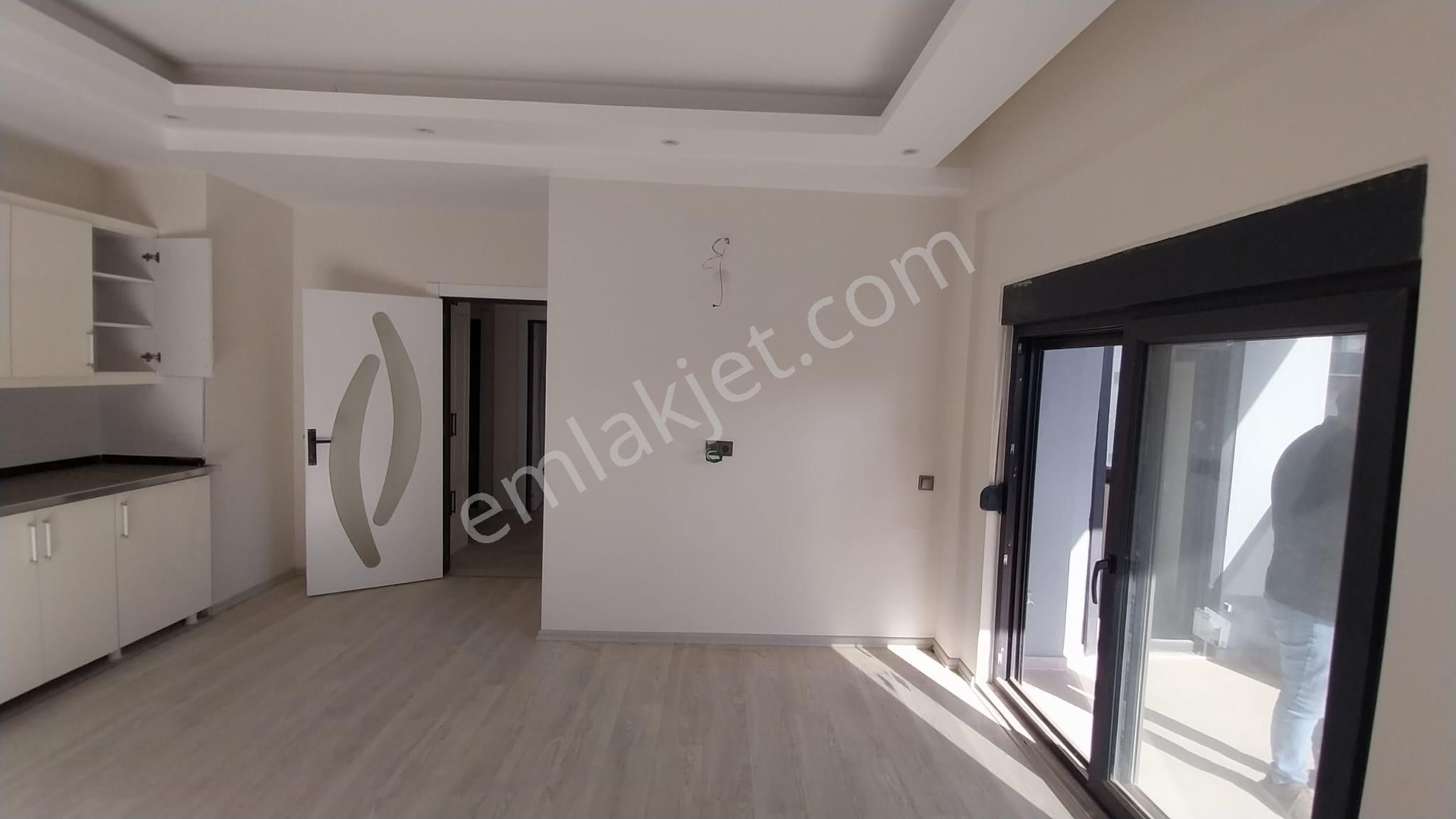 Yüzme Havuzlu Sıfır 2+1 Daire - Görsel 11