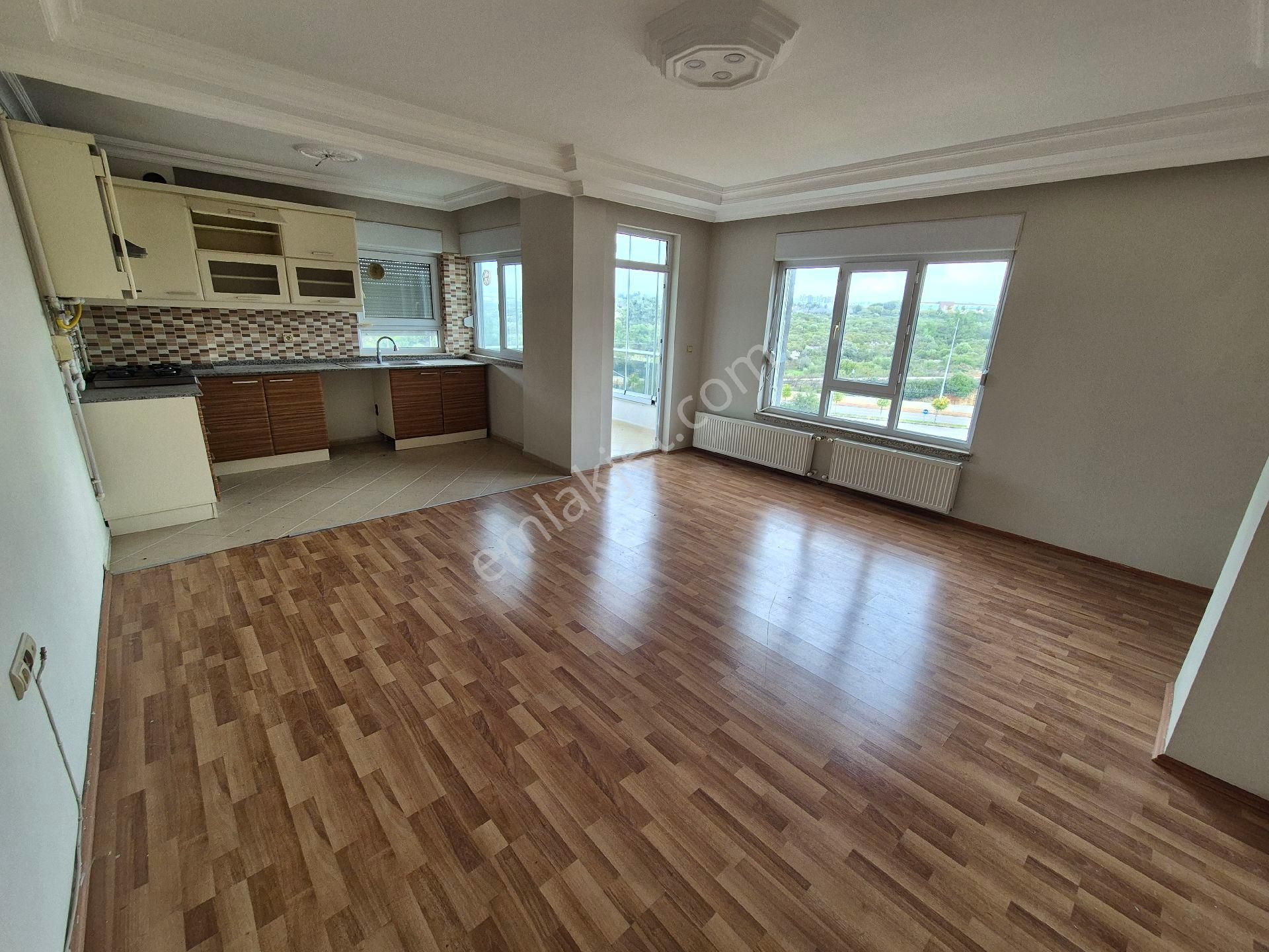 Konyaaltı Pınarbaşında Önü Açık Arakat 2+1 Daire