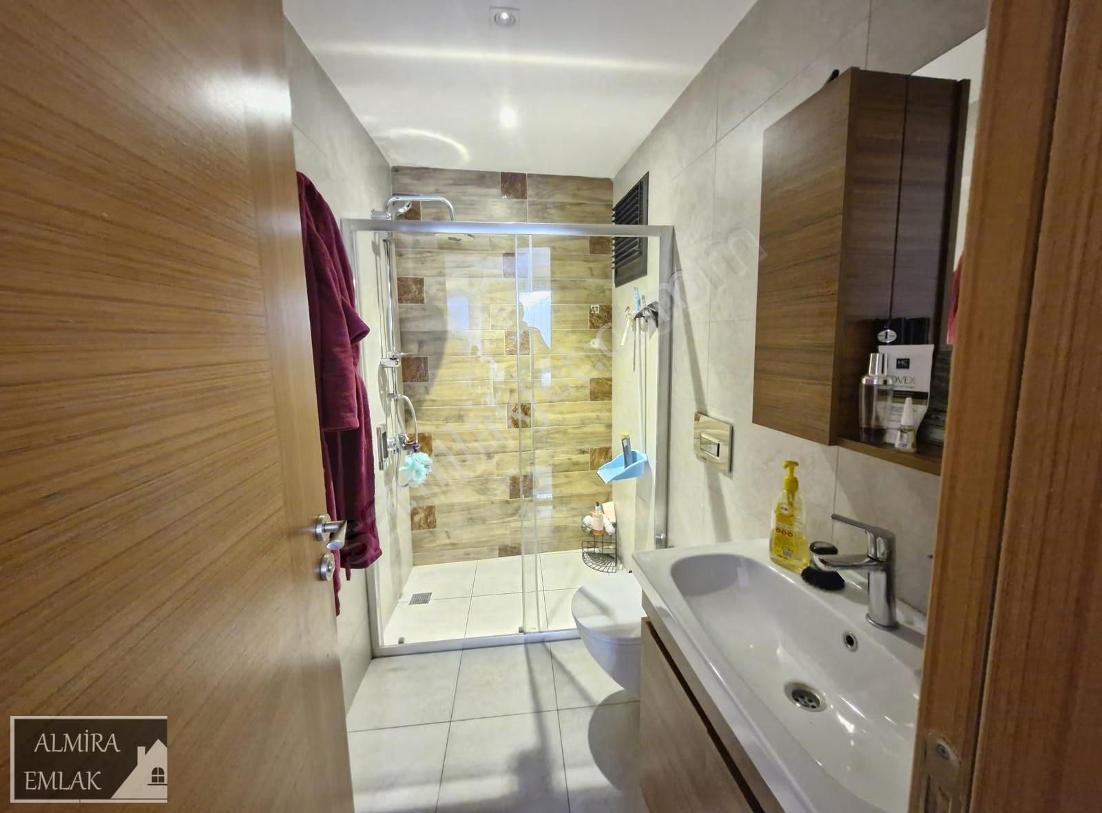 Metro Yakını 6 Yaşında 3+1 Ara Kat Evebeyn Banyolu Asansörlü - Görsel 2