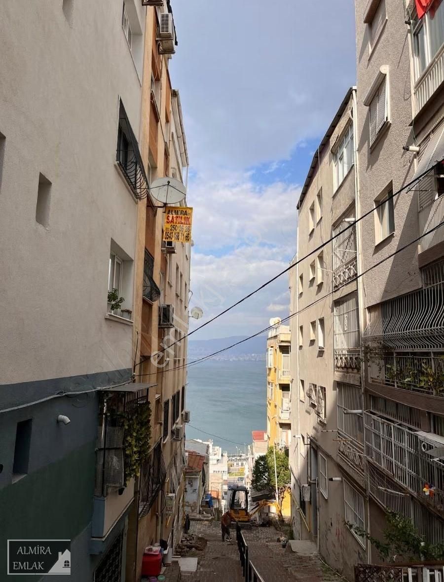 Tarihi Asansör Yanında 2+1 Çift Cephe Arakat Satılık Daire - Görsel 2