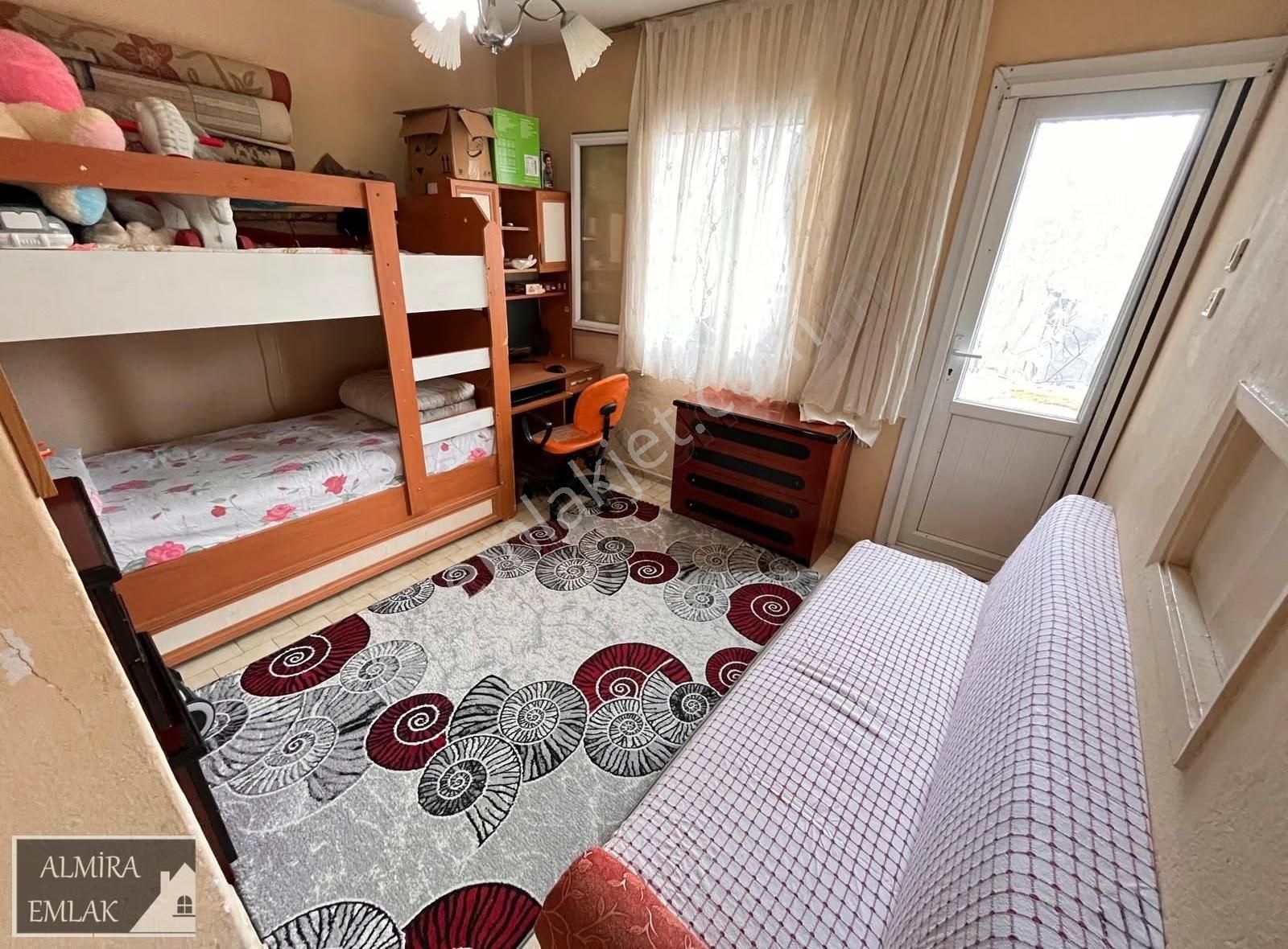 Tarihi Asansör Yanında 2+1 Çift Cephe Arakat Satılık Daire - Görsel 4