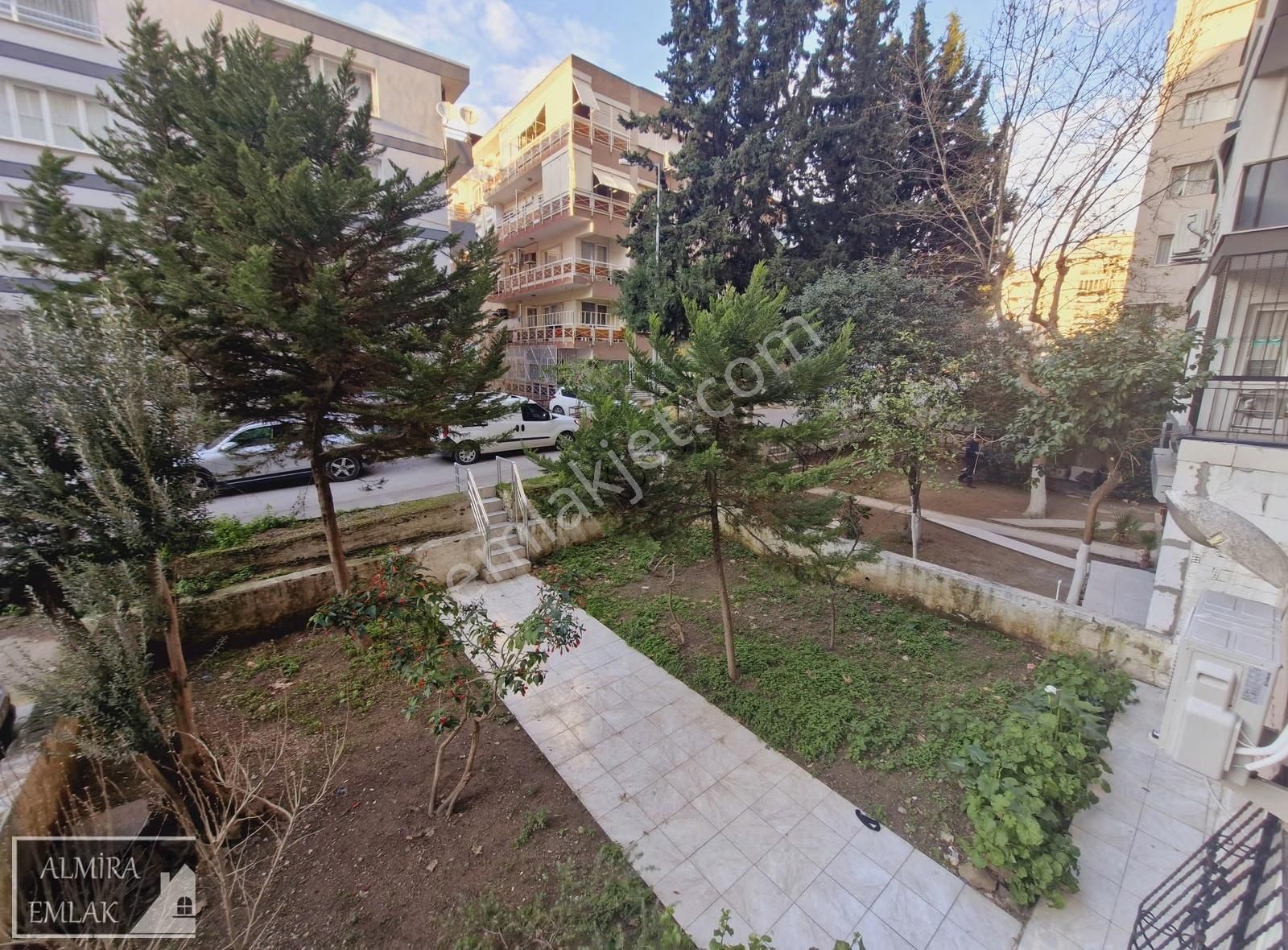 Göztepede İnönü Cad. Üzeri 3+1 Ara Kat Çift Cephe Çift Balkon - Görsel 3