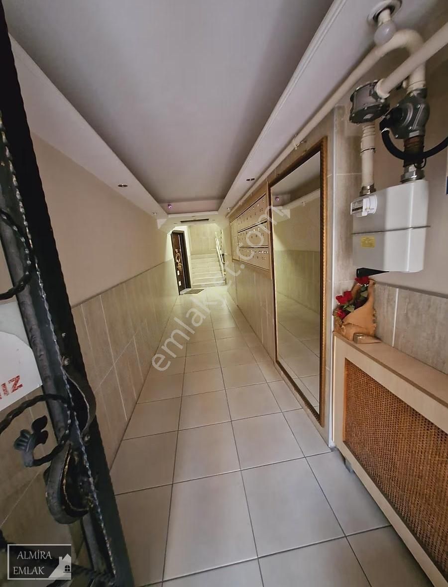 Göztepede İnönü Cad. Üzeri 3+1 Ara Kat Çift Cephe Çift Balkon - Görsel 9