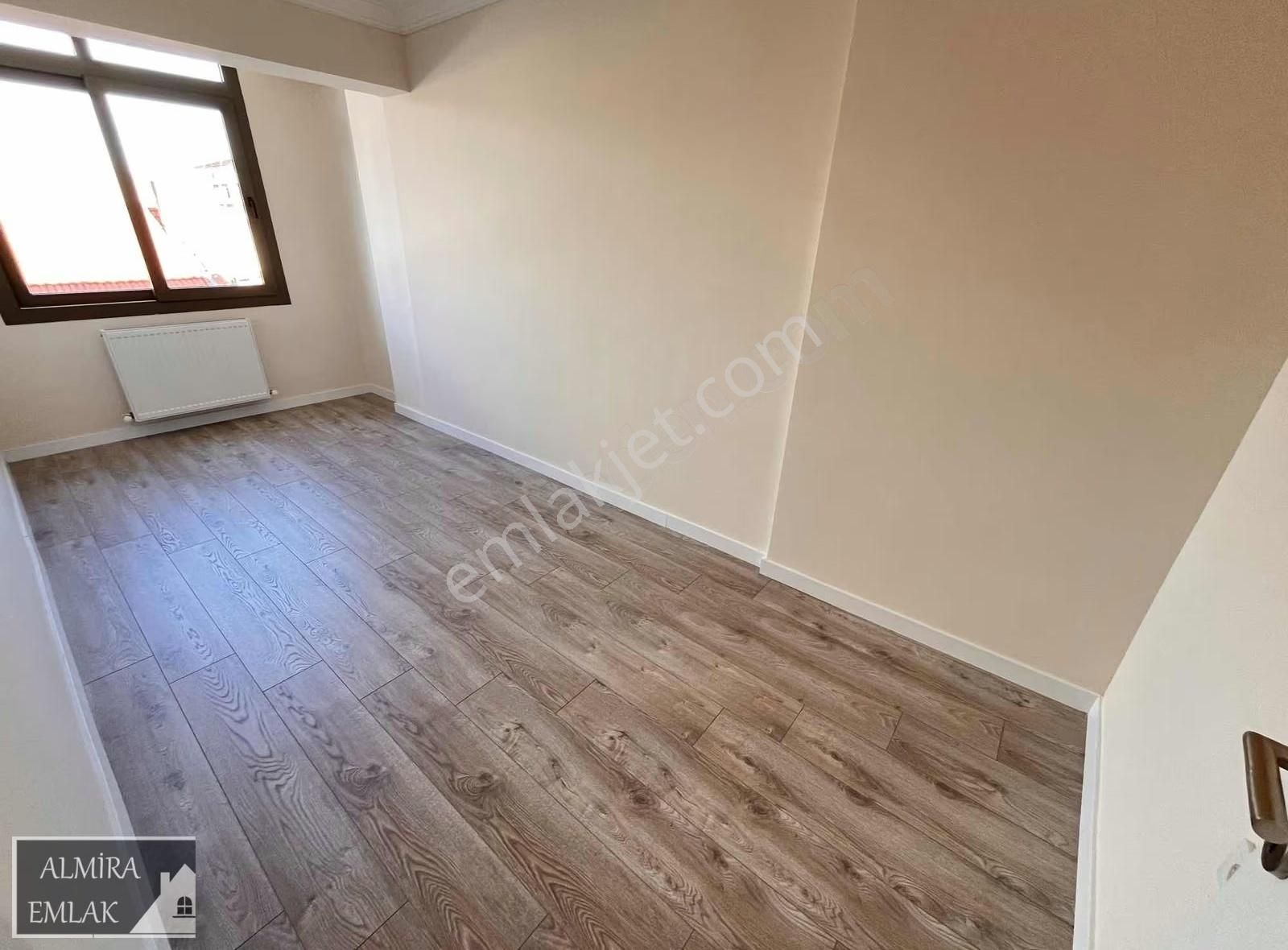 İnönü Cadde Bir Arka Sokağı 3+1 Ara Kat Lüks Dekorlu Otoparklı - Görsel 16