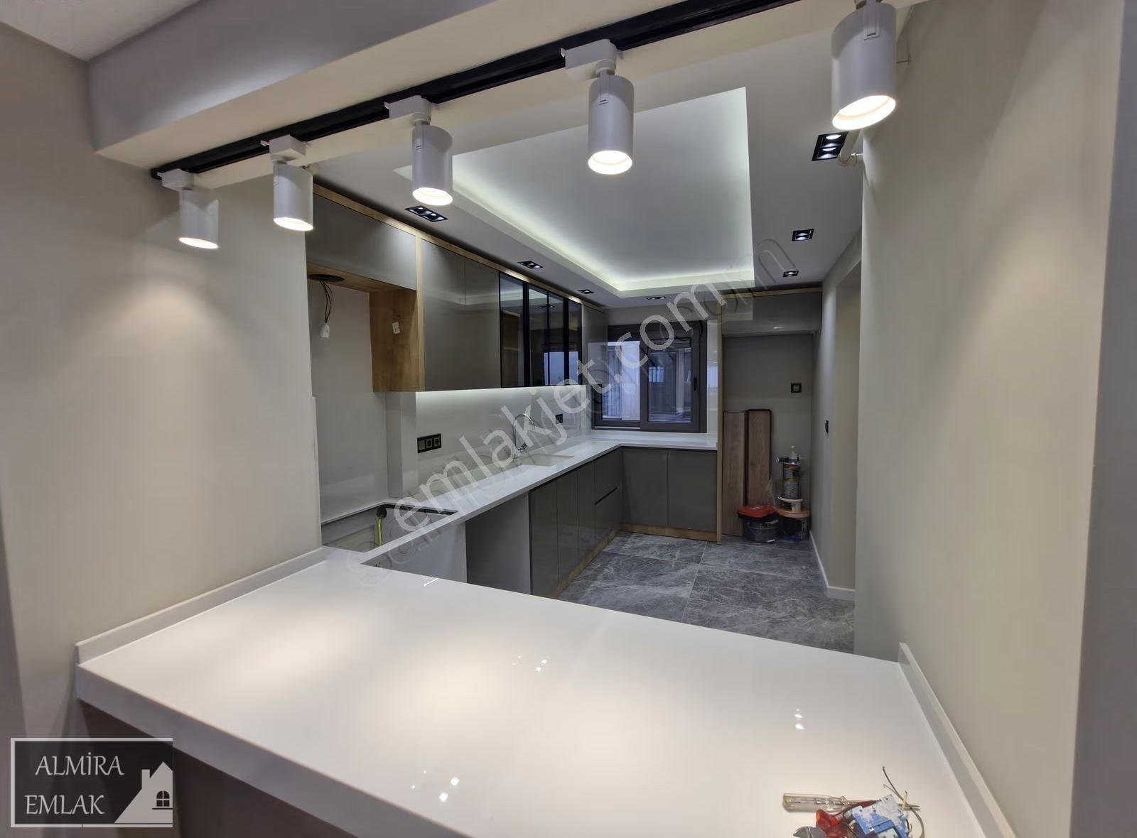 Göztepede Cad, Yakını 3+1 140m2 Lüks Dekorlu D.gazlı - Görsel 16