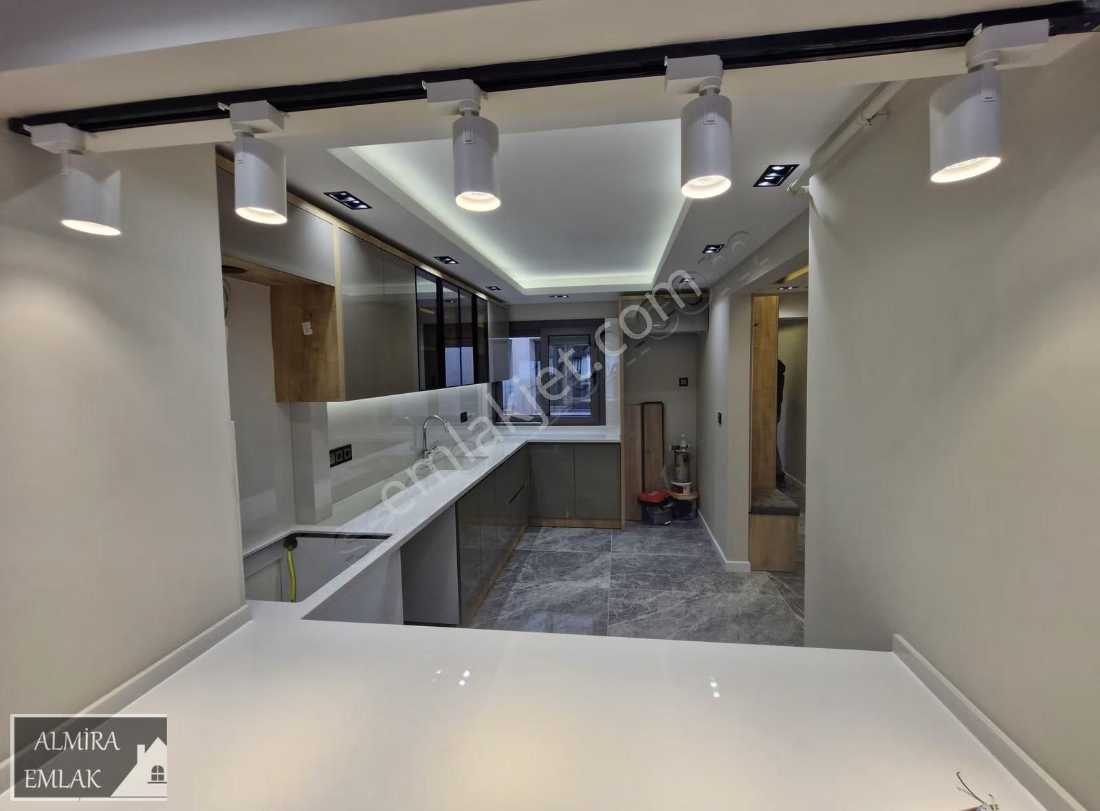 Göztepede Cad, Yakını 3+1 140m2 Lüks Dekorlu D.gazlı - Görsel 18