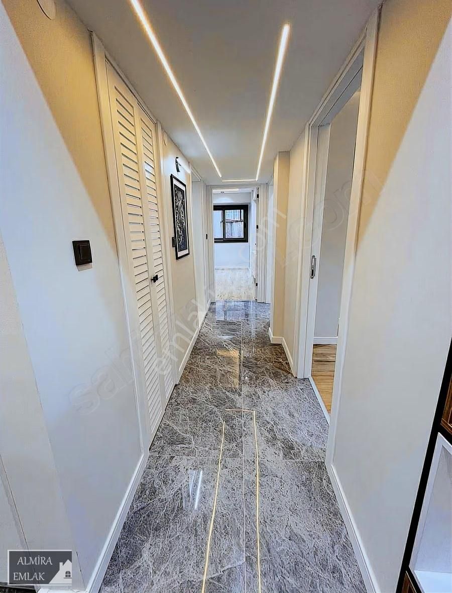 Hatayda İnönü Cad. Arka Sokağı 3+1 3 Cephe Full Bakımlı D.gazlı - Görsel 3