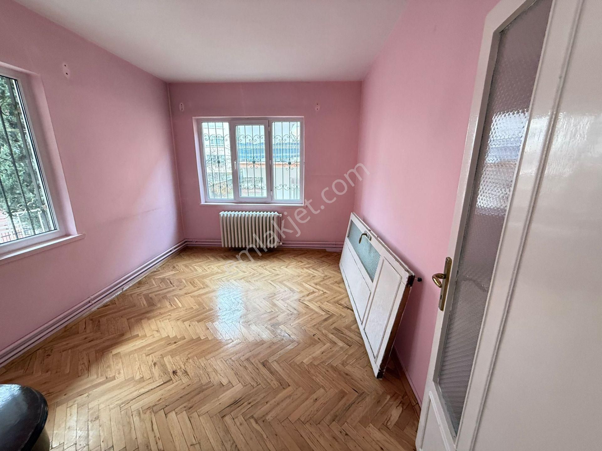 Bilgen Vatan'dan Pınarbaşı Osmanlı Pazar Yakını 1. Kat 3+1 Hem Yatırıma Hem Oturuma Uygun Satılık - Görsel 2