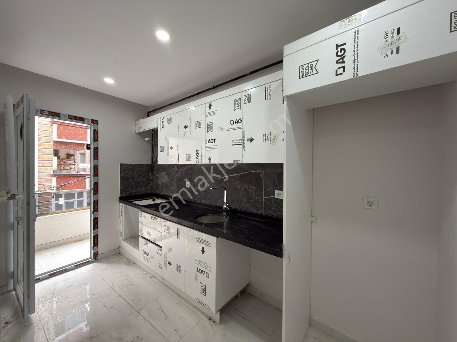 Salih Emlak 'tan Güney Cephe 2+1 Kredili 5.kat Daire - Görsel 5