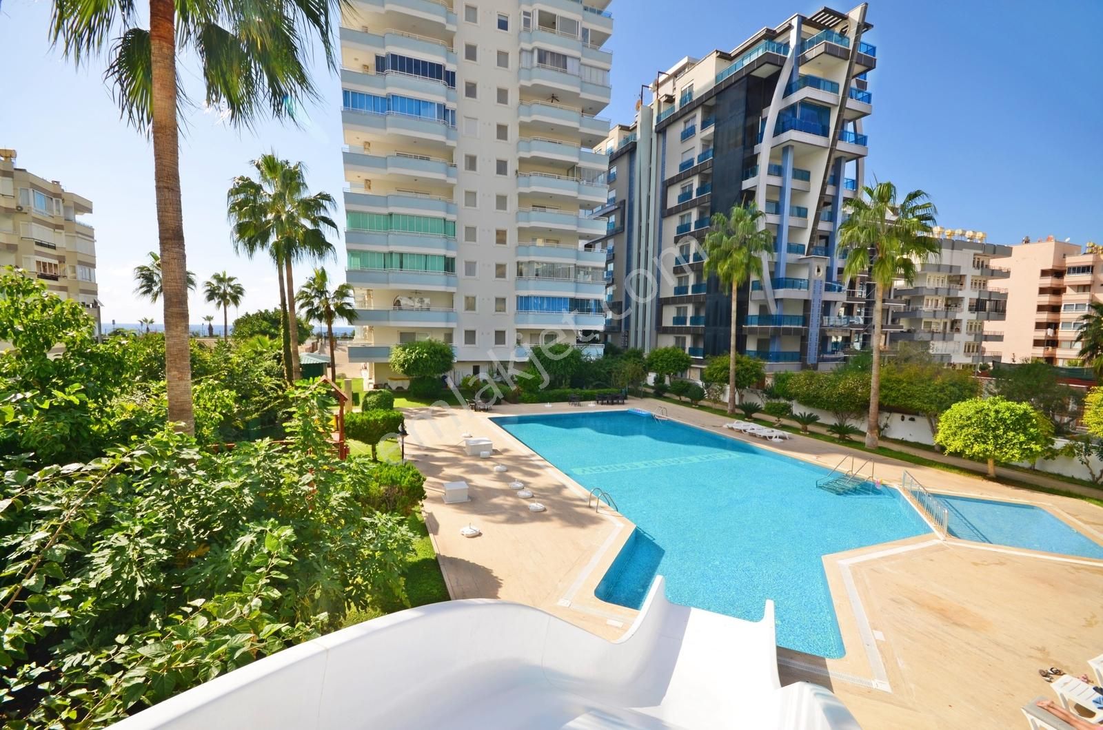 Alanya Mahmutlar'da Denize Sıfır Satılık 2+1 Full Eşyalı Dairem