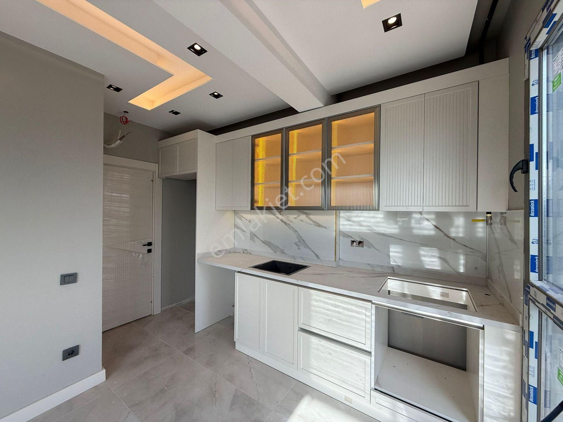 Üstünkent - Menteş'te Bağımsız Mutfak 2+1 Ultra Lüks Satılık Geniş Daire