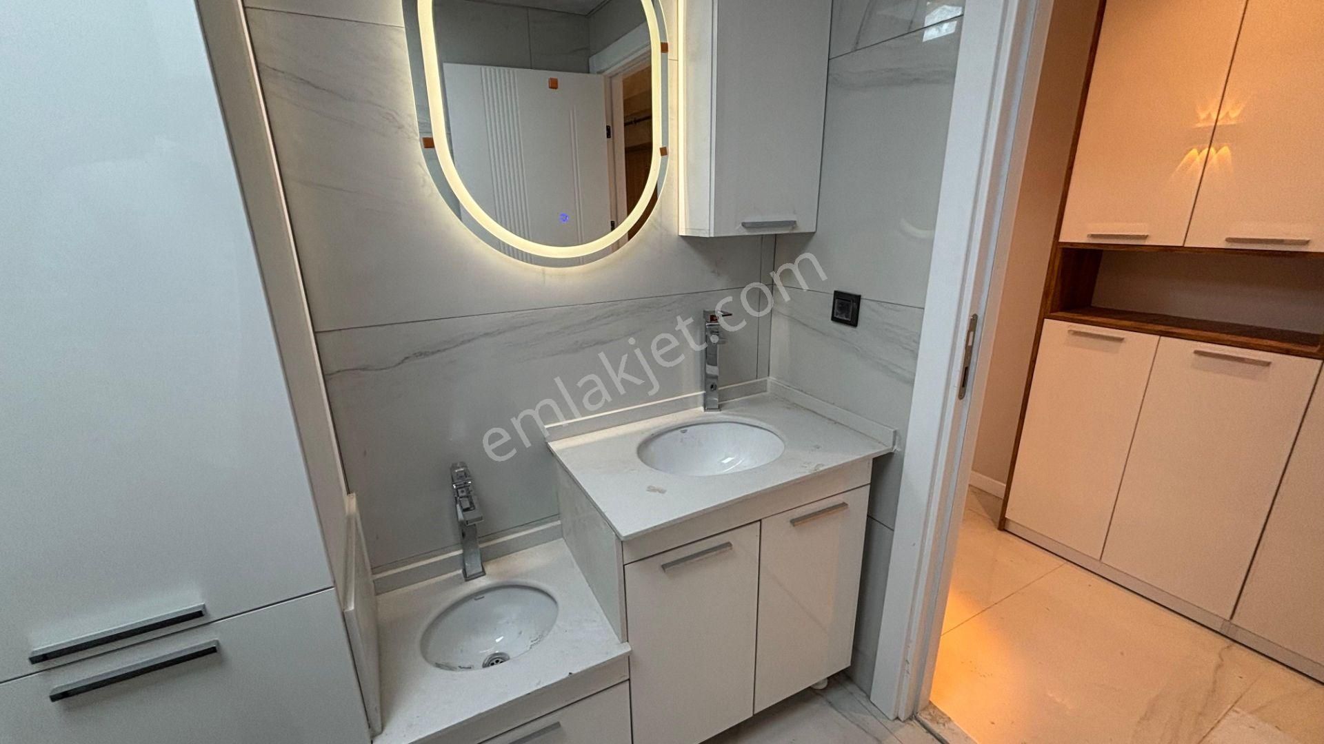 Recep Ümit Emlak'tan Çamlıca Mahallesi Tombakzade Caddesi Yakını Satılık 3+1 Ultra Lüks Daire Nüt7 - Görsel 28