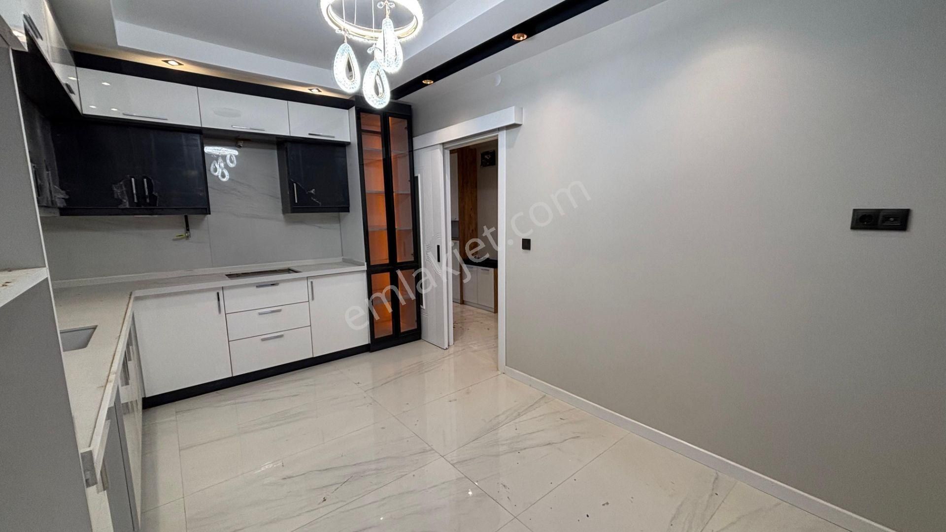 Recep Ümit Emlak'tan Çamlıca Mahallesi Tombakzade Caddesi Yakını Satılık 3+1 Ultra Lüks Daire Nüt7 - Görsel 18