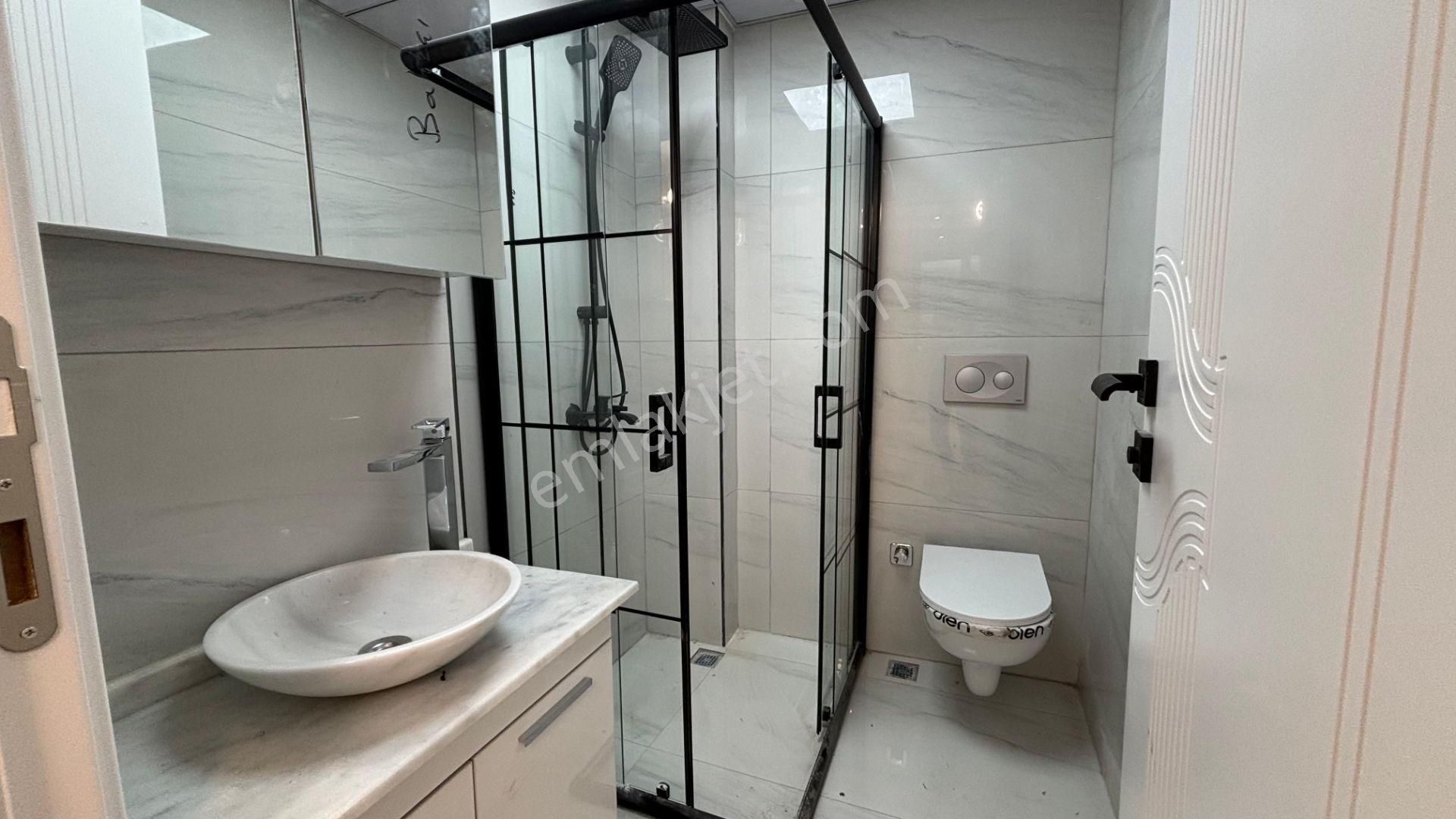 Recep Ümit Emlak'tan Çamlıca Mahallesi Tombakzade Caddesi Yakını Satılık 3+1 Ultra Lüks Daire Nüt7 - Görsel 23