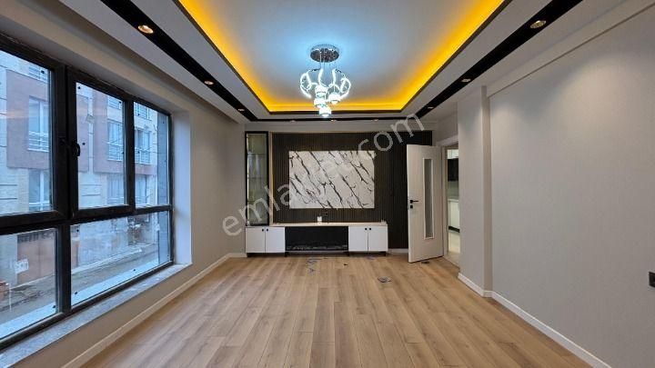 Recep Ümit Emlak'tan Çamlıca Mahallesi Tombakzade Caddesi Yakını Satılık 3+1 Ultra Lüks Daire Nüt7