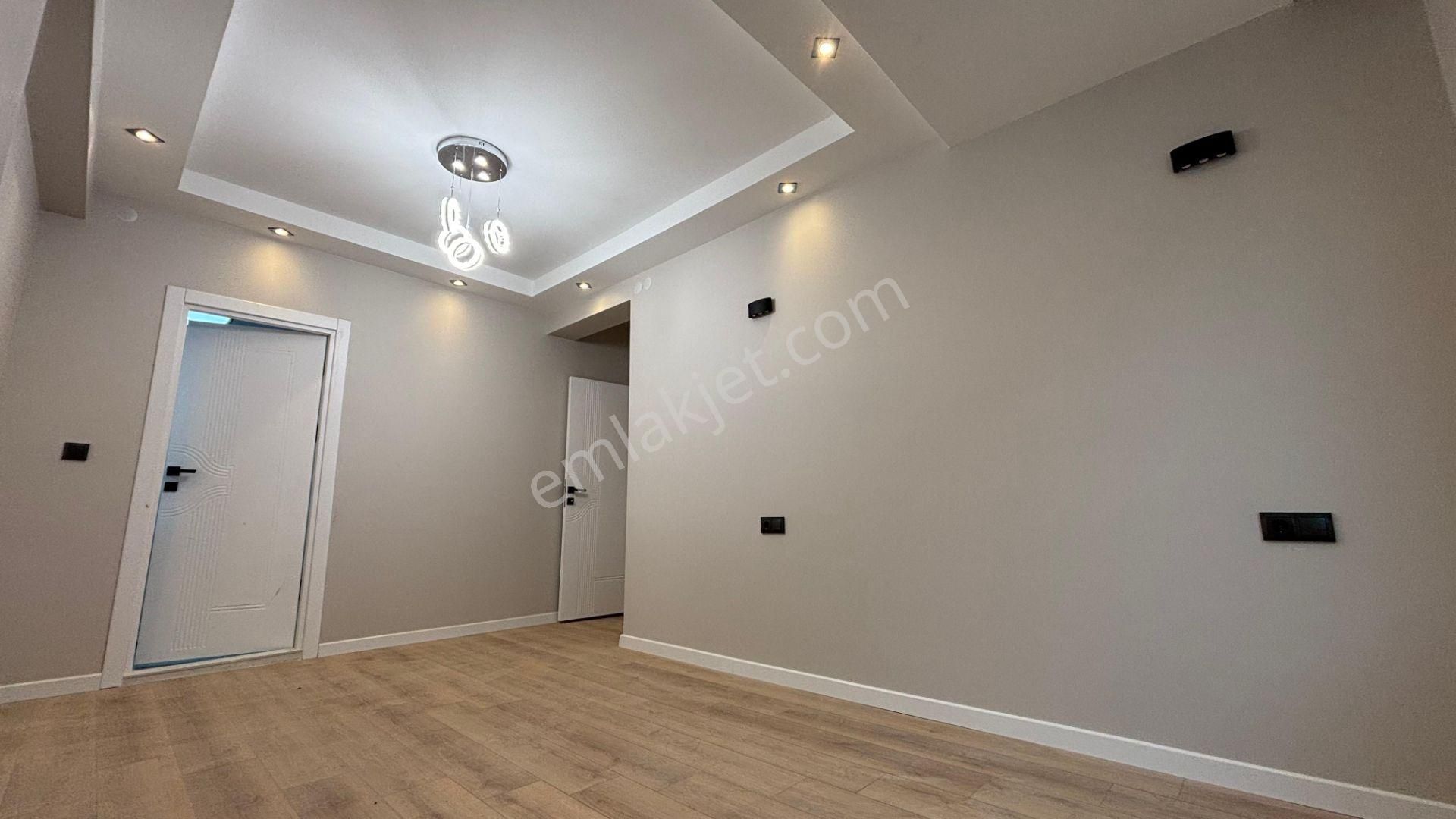 Recep Ümit Emlak'tan Çamlıca Mahallesi Tombakzade Caddesi Yakını Satılık 3+1 Ultra Lüks Daire Nüt7 - Görsel 8