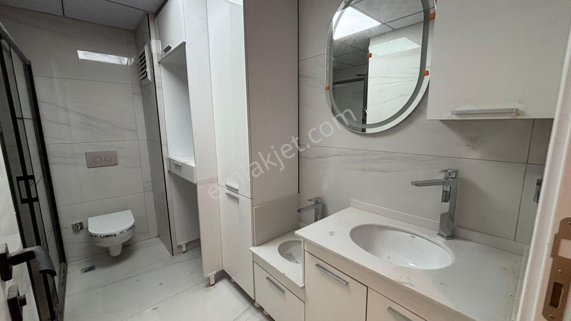 Recep Ümit Emlak'tan Çamlıca Mahallesi Tombakzade Caddesi Yakını Satılık 3+1 Ultra Lüks Daire Nüt7 - Görsel 26