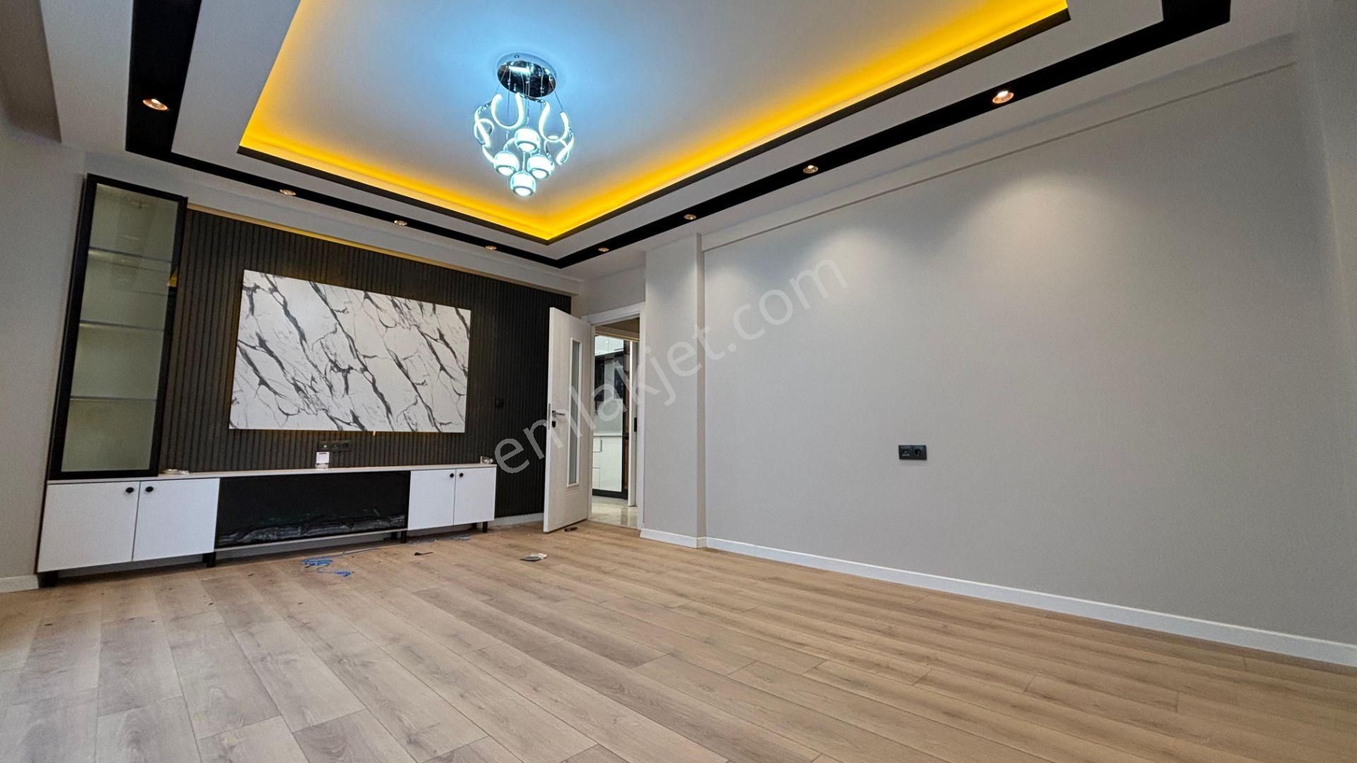 Recep Ümit Emlak'tan Çamlıca Mahallesi Tombakzade Caddesi Yakını Satılık 3+1 Ultra Lüks Daire Nüt7 - Görsel 3