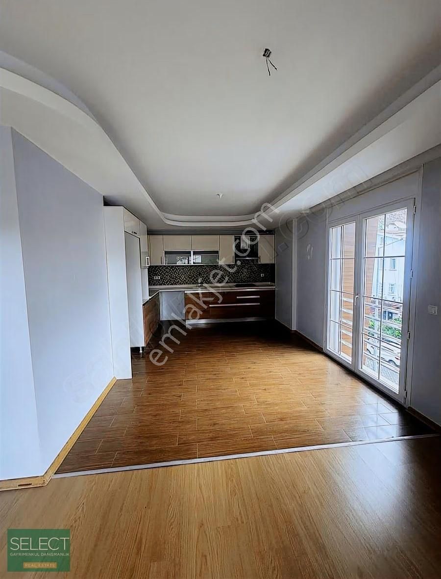 Marmaris Köylü Pazarına Yakın Kapalı Otoparklı Kiralık 3+1 Daire