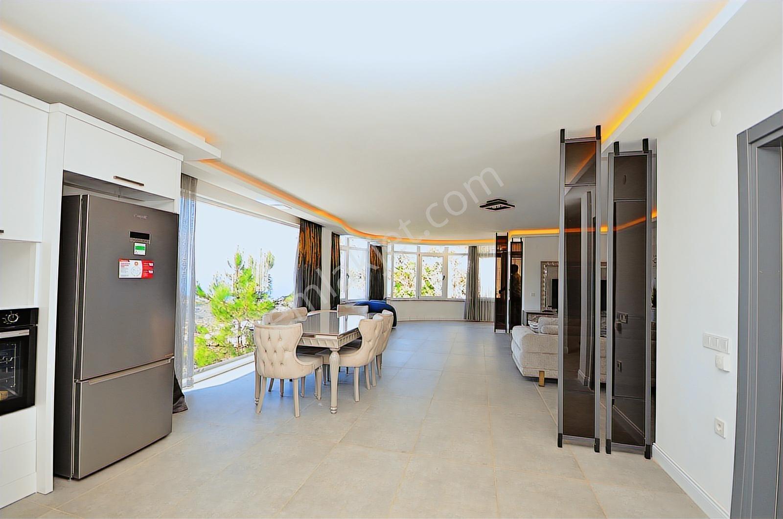 Kargıcak'da Satılık 4+1 Trıplex Vılla Specıal Furnıshed And Pool - Görsel 8