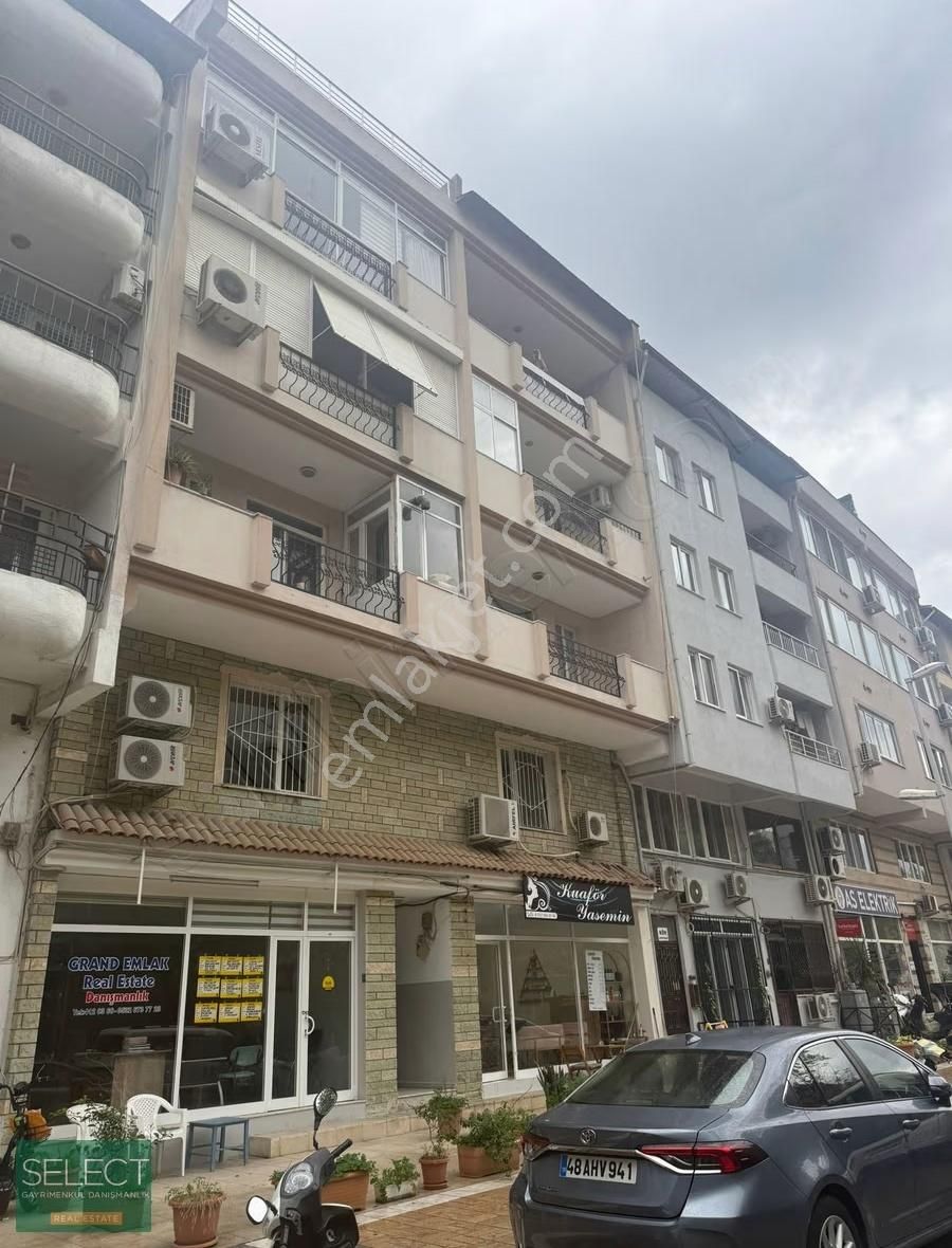 Select Gayrimenkul'den 2+1 Satılık Daire