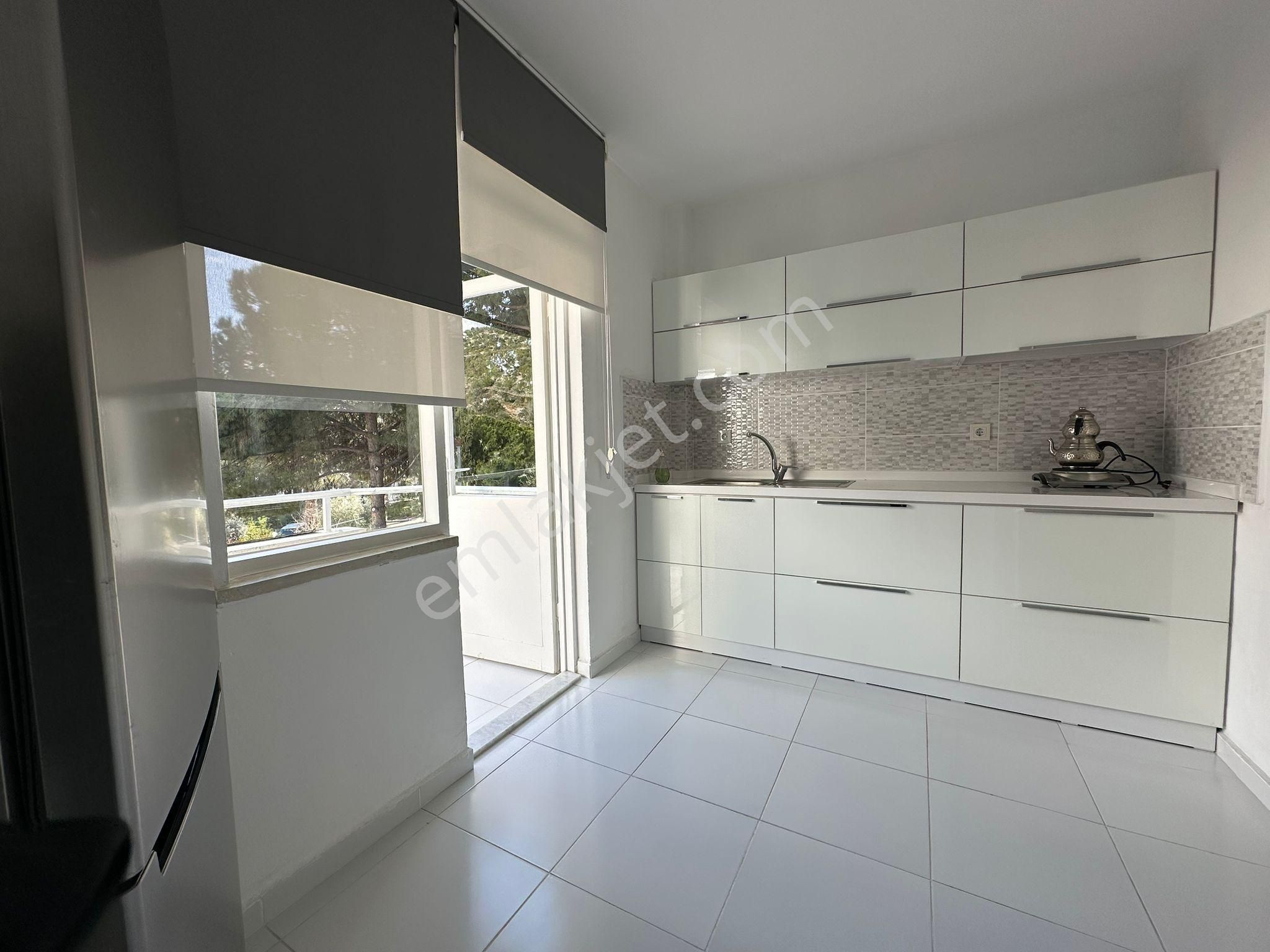 Merkezi Konumda 2+1 Ferah Satılık Daire! - Görsel 12