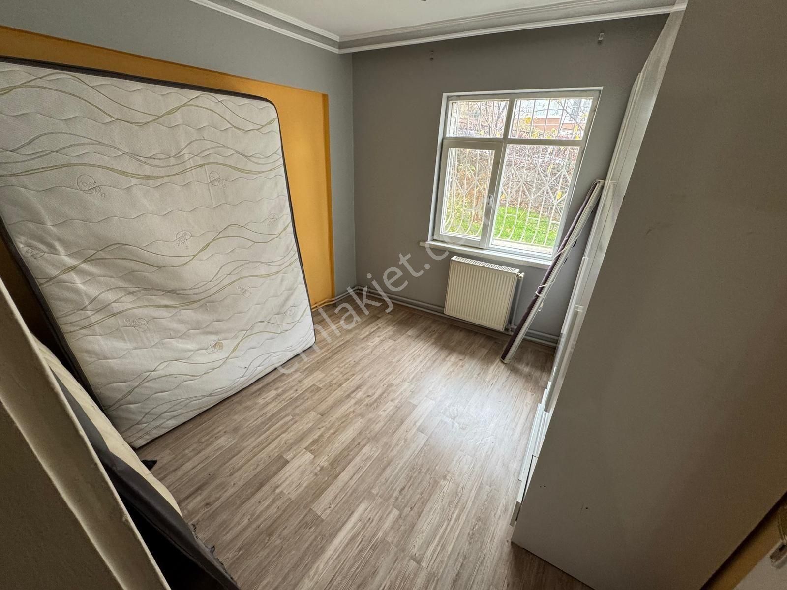 Tepebaşı H.bektaş Veli Köprü Yakını Kat1 3+1 Oturuma Hazır - Görsel 14